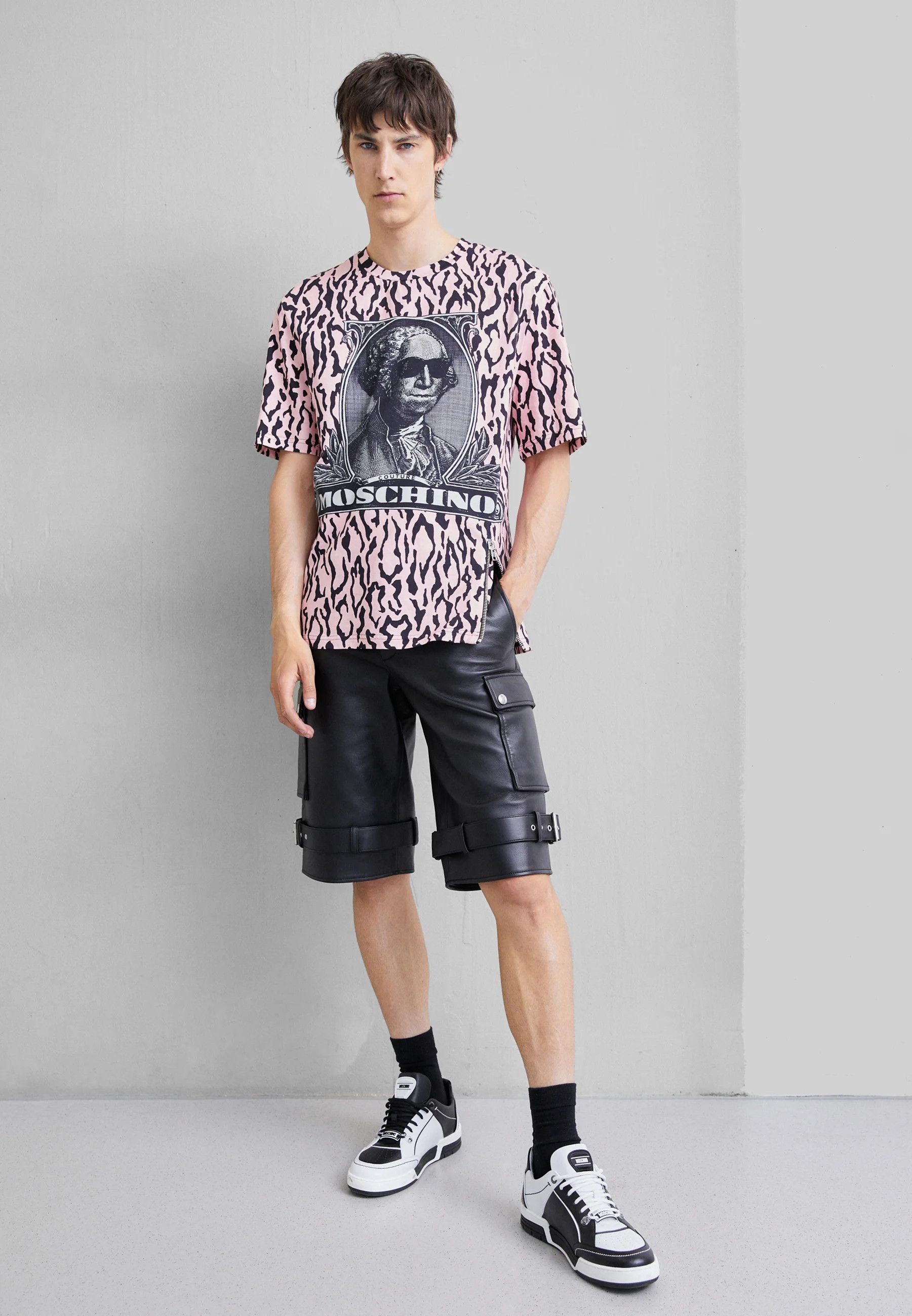 Moschino o1y0225 Logo T-Shirt in Pink/Black Size US M / EU 48-50 / 2 - 5 Thumbnail