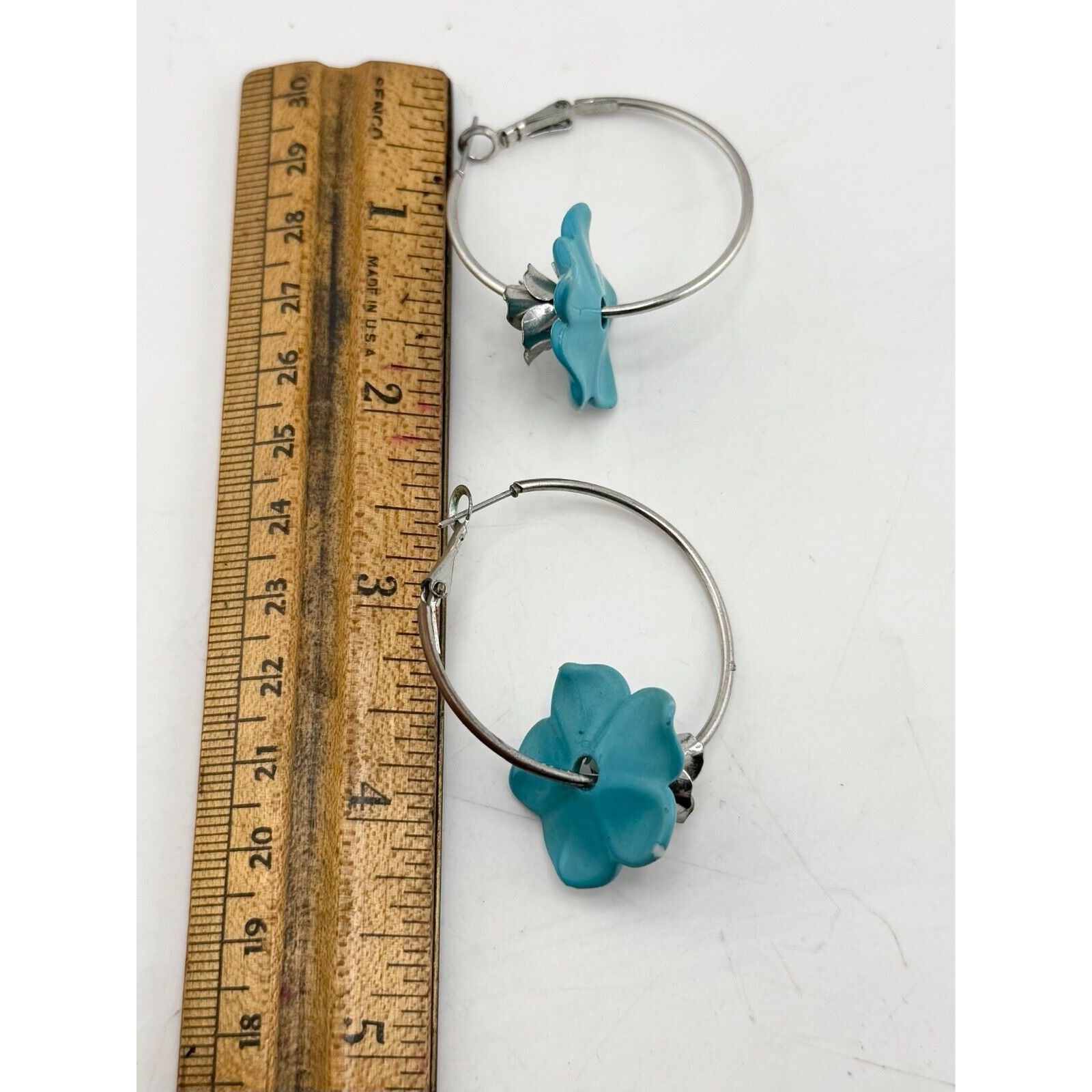 Vintage Vintage blue flower silver hoop earrings Size ONE SIZE - 5 Thumbnail