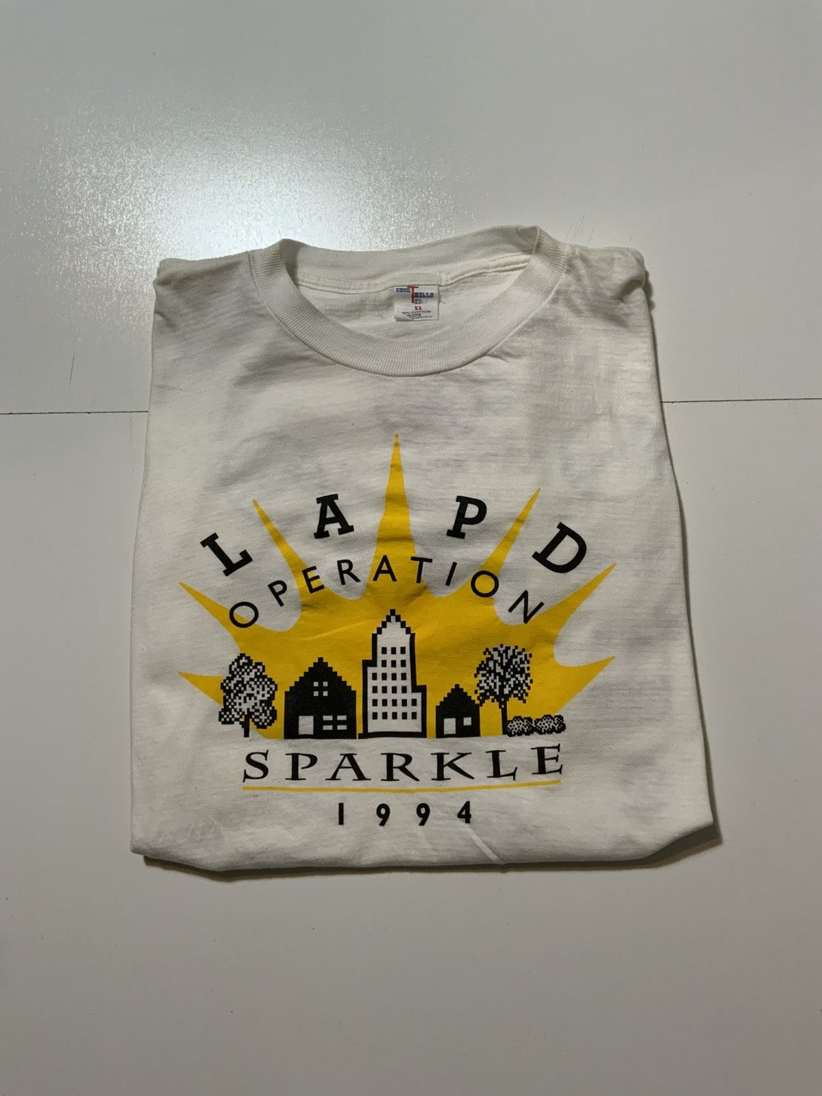 Vintage Vintage 1994 Los Angeles Police LAPD Single Stitch T-Shirt Size US XL / EU 56 / 4 - 1 Thumbnail
