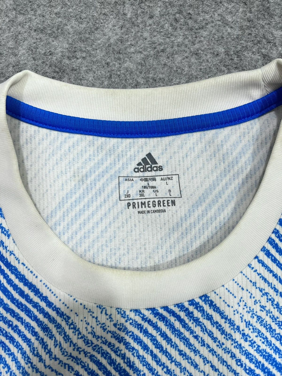 Adidas Crazy Manchester Vintage jersey Size US XS / EU 42 / 0 - 6 Thumbnail