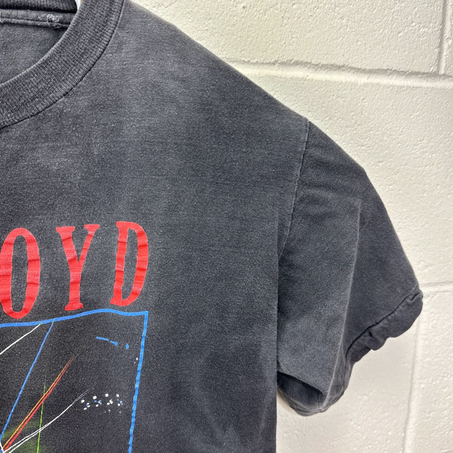 Vintage VINTAGE Pink Floyd 1987 World Tour T-Shirt Black Large Graphic Print Rock 80s Men's Size US L / EU 52-54 / 3 - 6 Thumbnail