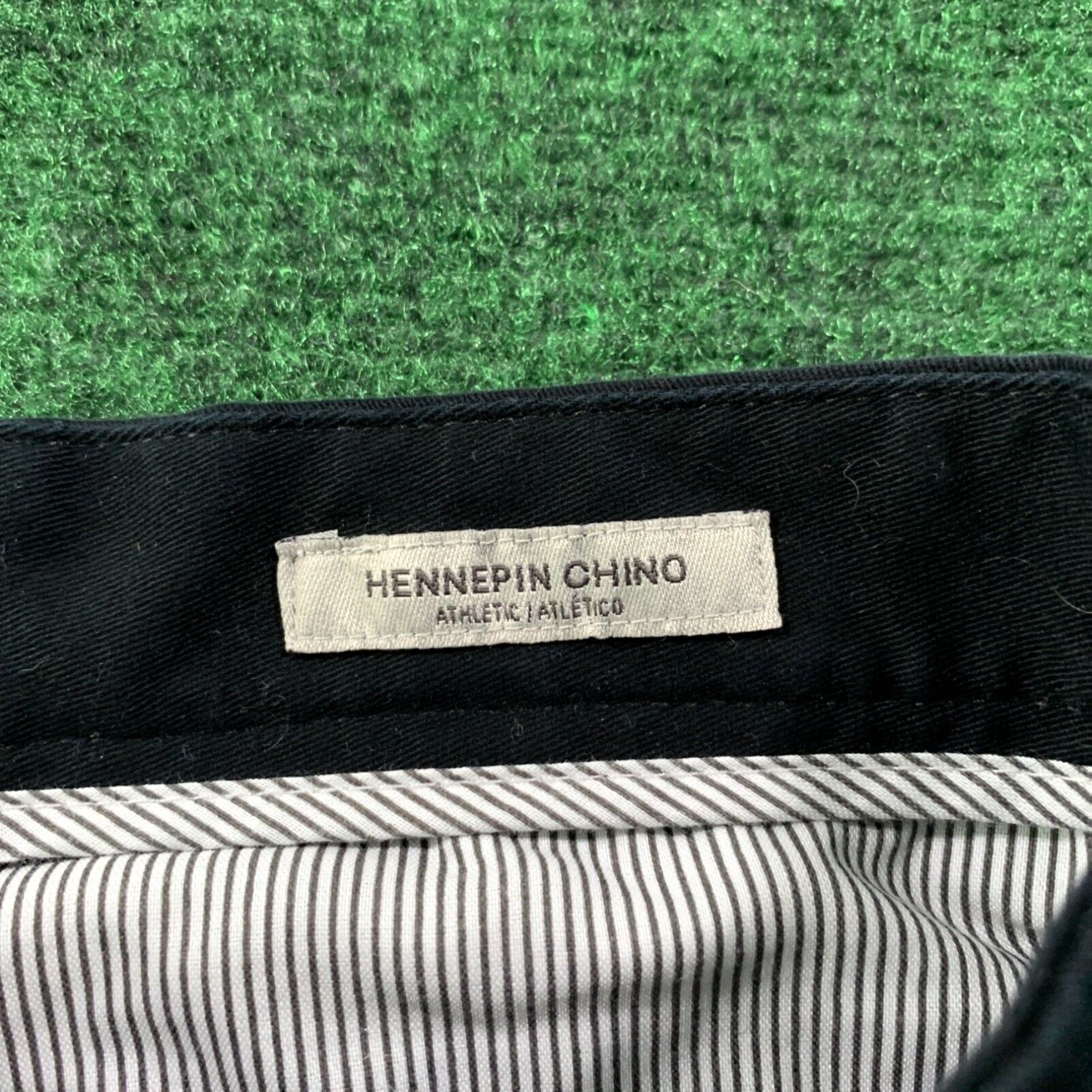 Vintage Goodfellow & Co Men's Athletic Fit Hennepin Chino Cotton Blend Pants Black 30x32 Size US 30 / EU 46 - 3 Thumbnail