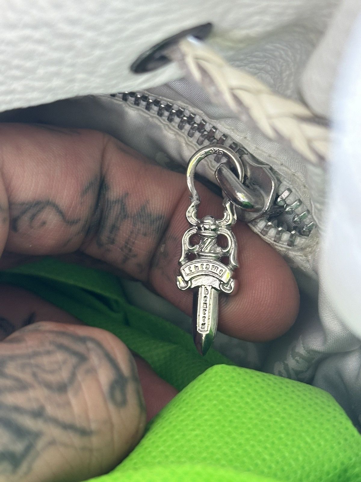 Chrome Hearts CHROME HEARTS XL LARGE WHITE LEAHER HIPPIE TRAVEL BAG Size ONE SIZE - 22 Thumbnail