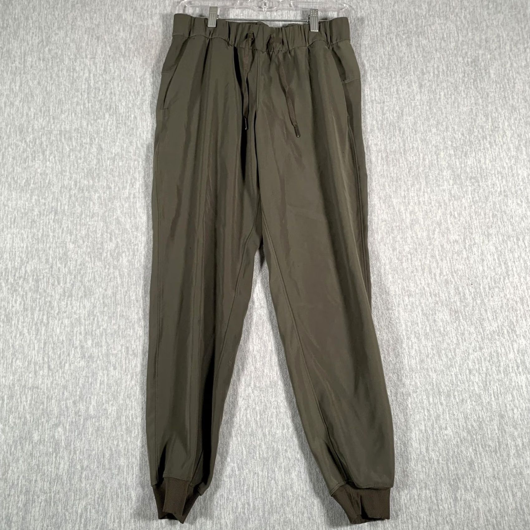 Lululemon Lululemon Pants Womens 6 Green Jogger Pants Yoga Gym Running Walking Lounge Stretch Pockets Elastic Waist Tapered Inseam 26.5" Drawstring Womens Size 28" / US 6 / IT 42 - 2 Thumbnail