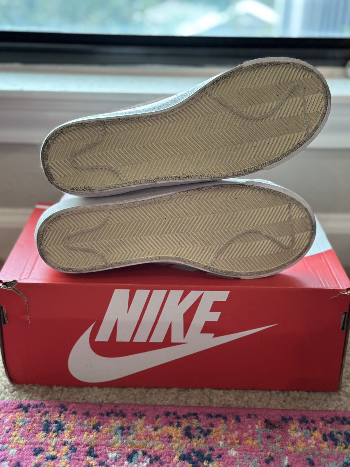 Nike Nike Blazer Mid ‘77 (GS) White & Pink Size US 6.5 / IT 36.5 - 4 Thumbnail