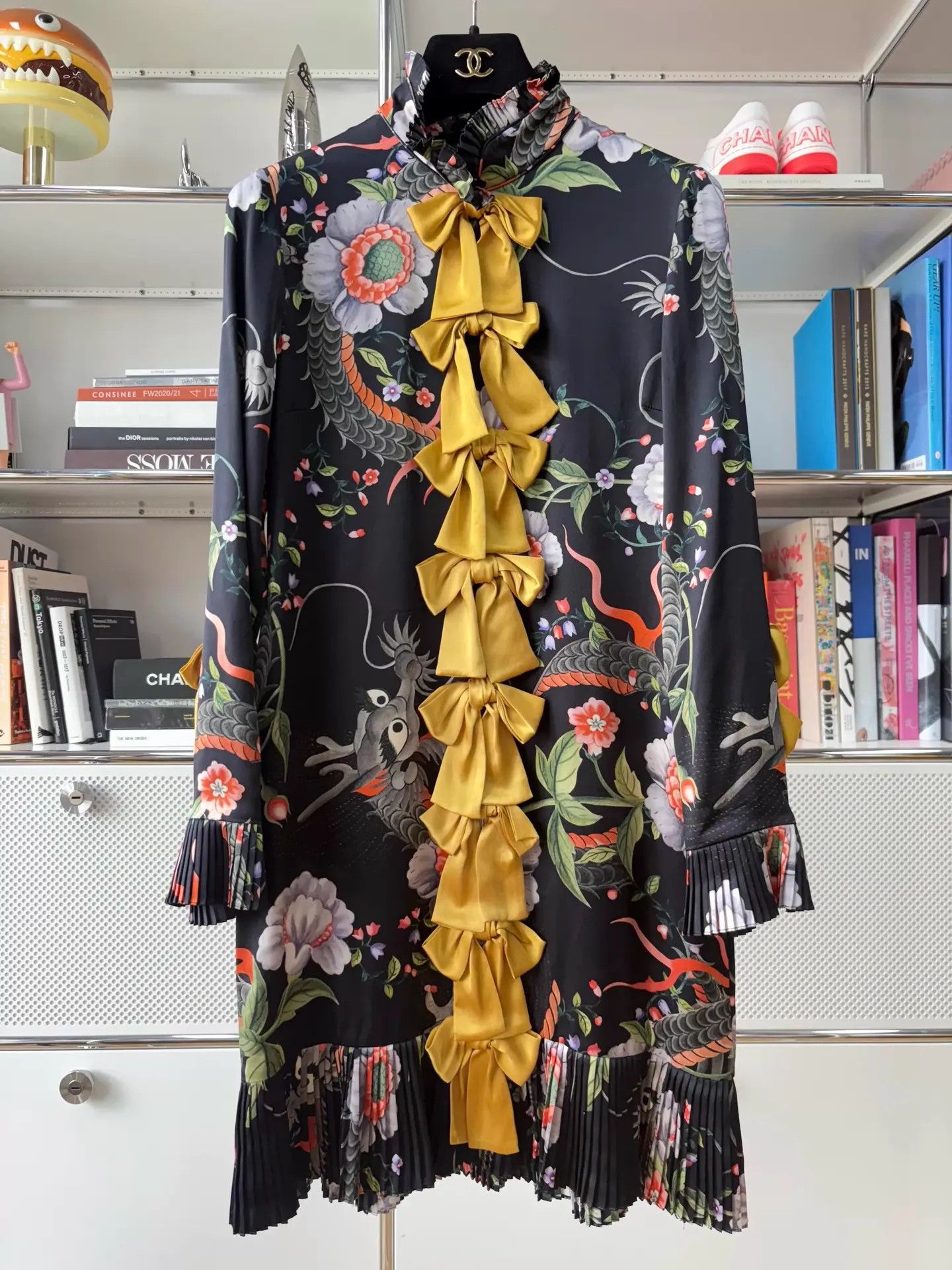Gucci Gucci Runway Black Yellow Bow Dragon Print Silk Dress IT38 Size XS / US 0-2 / IT 36-38 - 4 Thumbnail