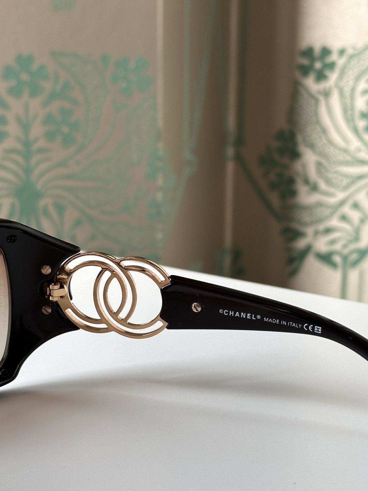 CHANEL CC Logo Shield Mask Brown Sunglasses 6020 Y2K display picture 1