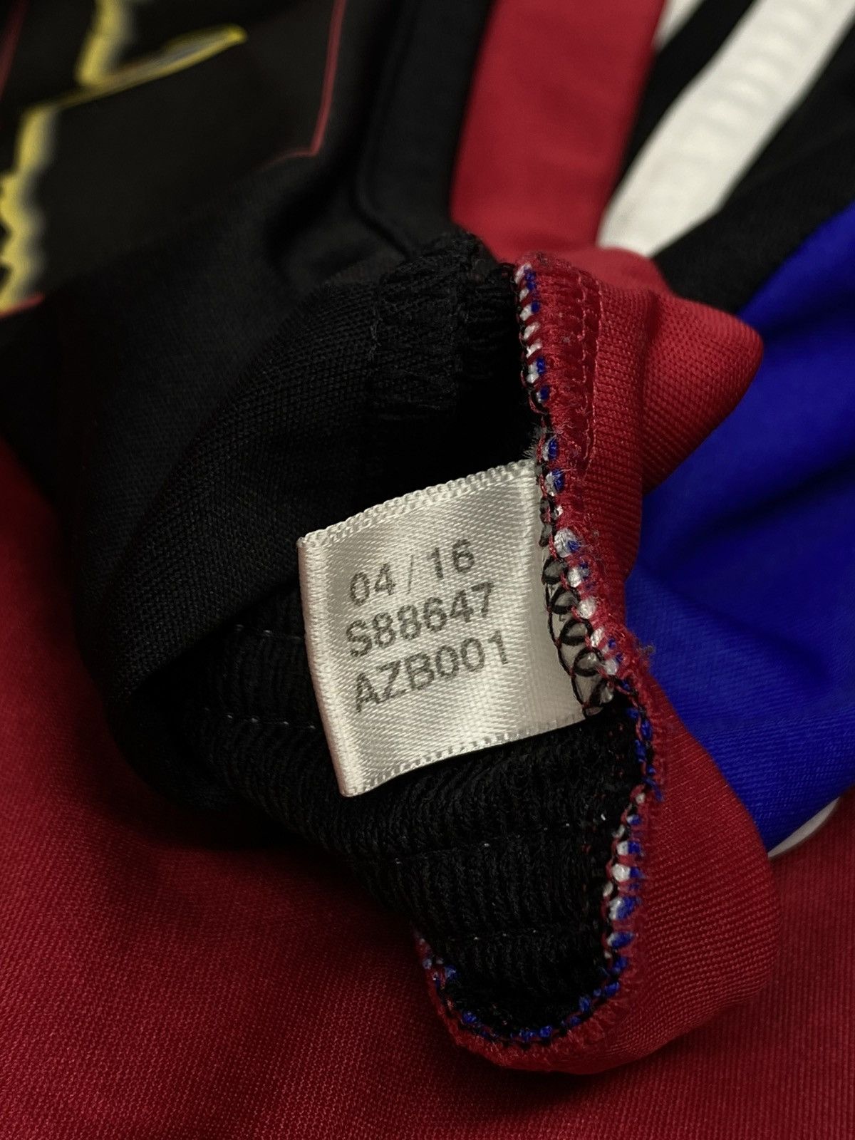 Adidas Adidas FC Basel 2015/16 Home Football Shirt Soccer Jersey Size US M / EU 48-50 / 2 - 16 Thumbnail