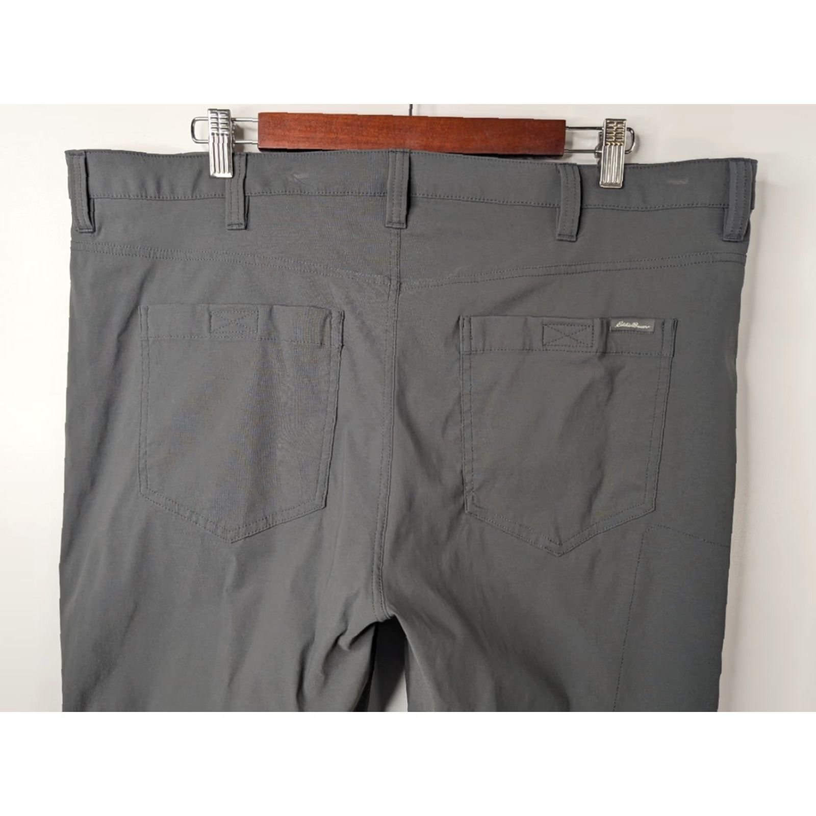 Eddie Bauer Eddie Bauer Mens Pants 40x30 Gray Straight Leg Chino Tech Nylon Spandex Flat Front Logo Pockets Regular Rise 10-12in Celebrity? Size US 40 / EU 56 - 5 Thumbnail