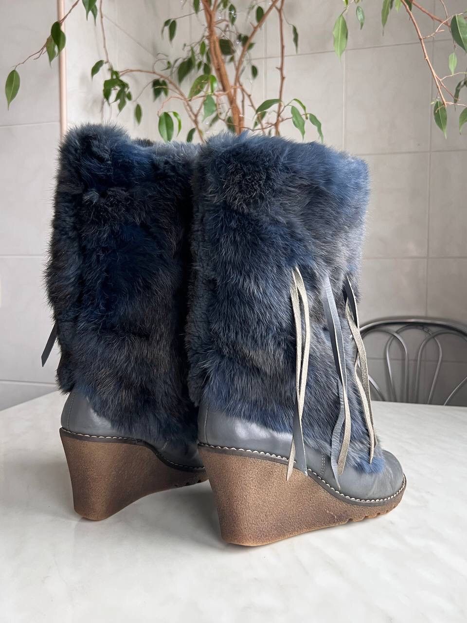 Yeti Fur Yeti Vintage Winter High Platform Boots Y2K 2000s FUR Size US 7 / IT 37 - 9 Thumbnail