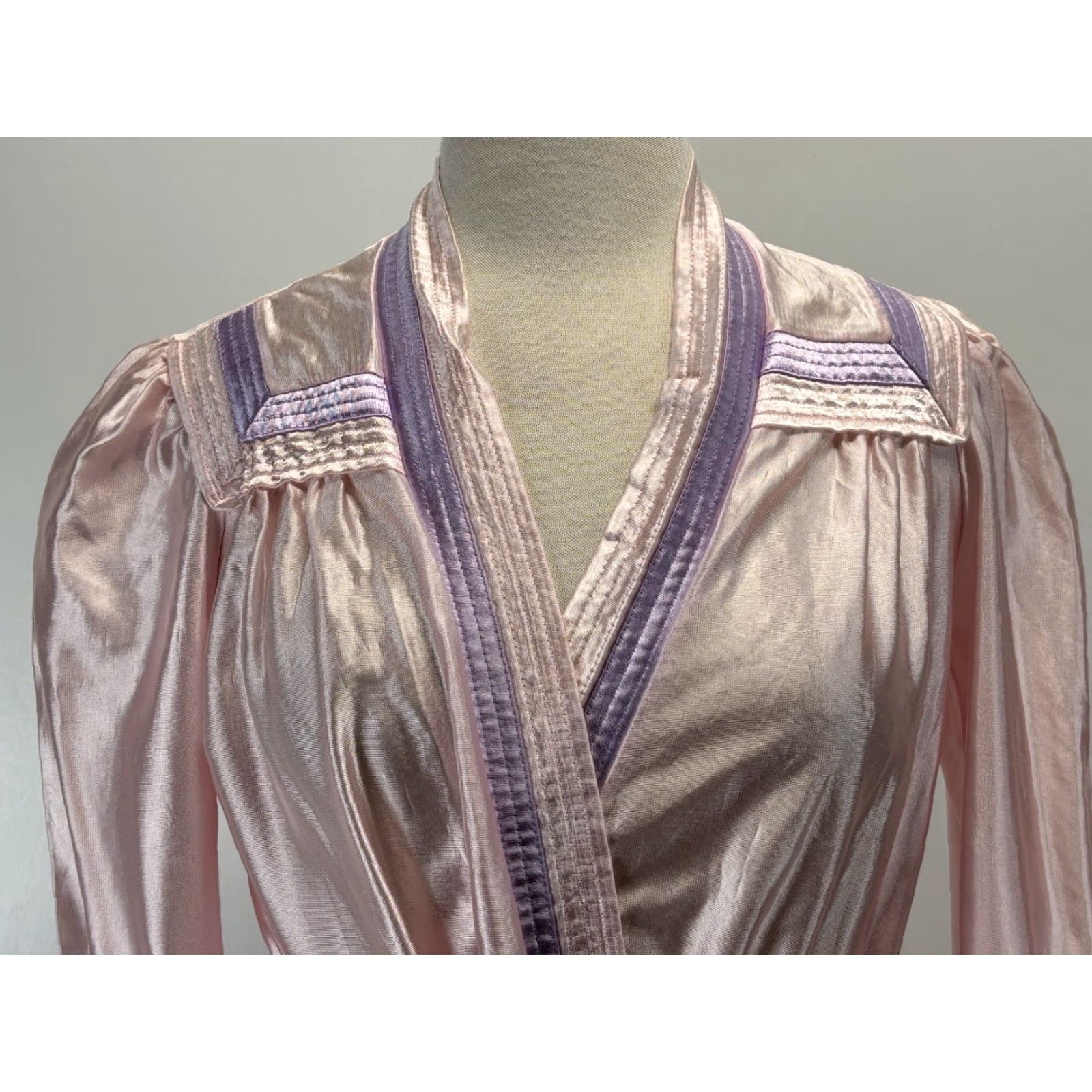 CO VINTAGE Barad & Co Rose Pink Purple 70s Petite Nylon Blend Robe Long Belted Womens Size ONE SIZE - 5 Thumbnail