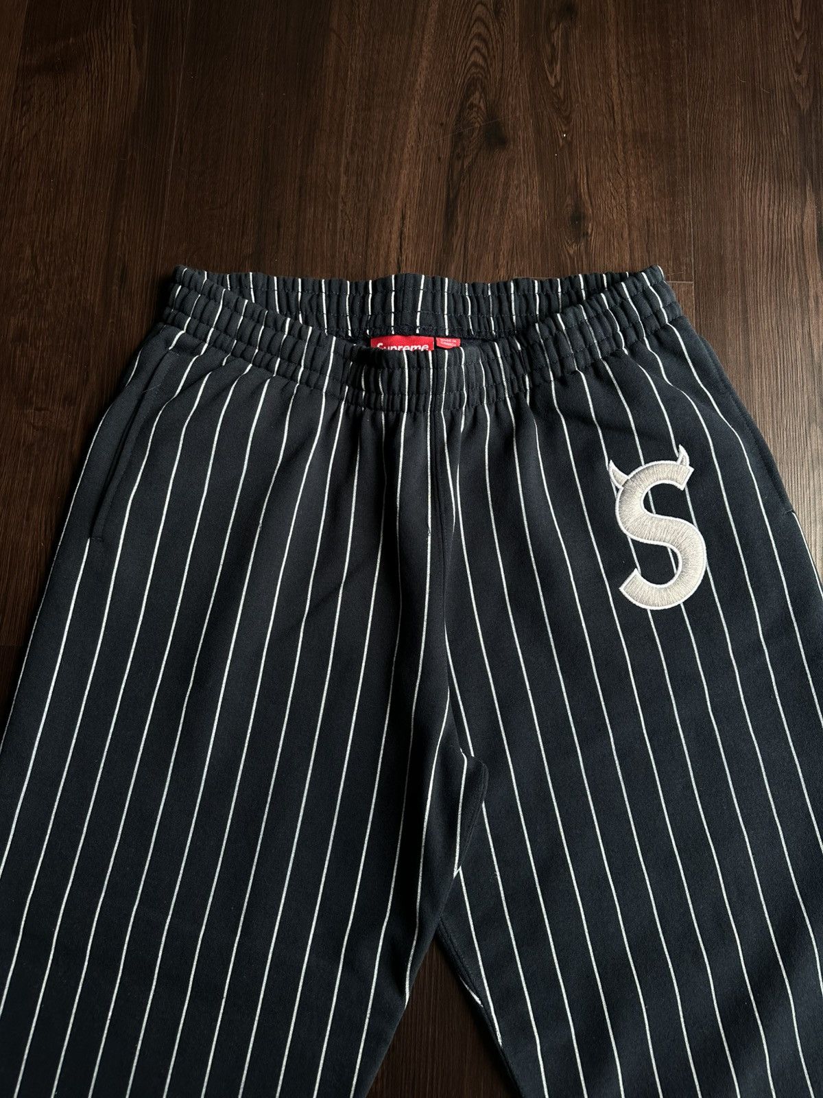 Supreme Supreme Devil S Logo Pinstripe Sweatpants Size Large Size US 34 / EU 50 - 4 Thumbnail