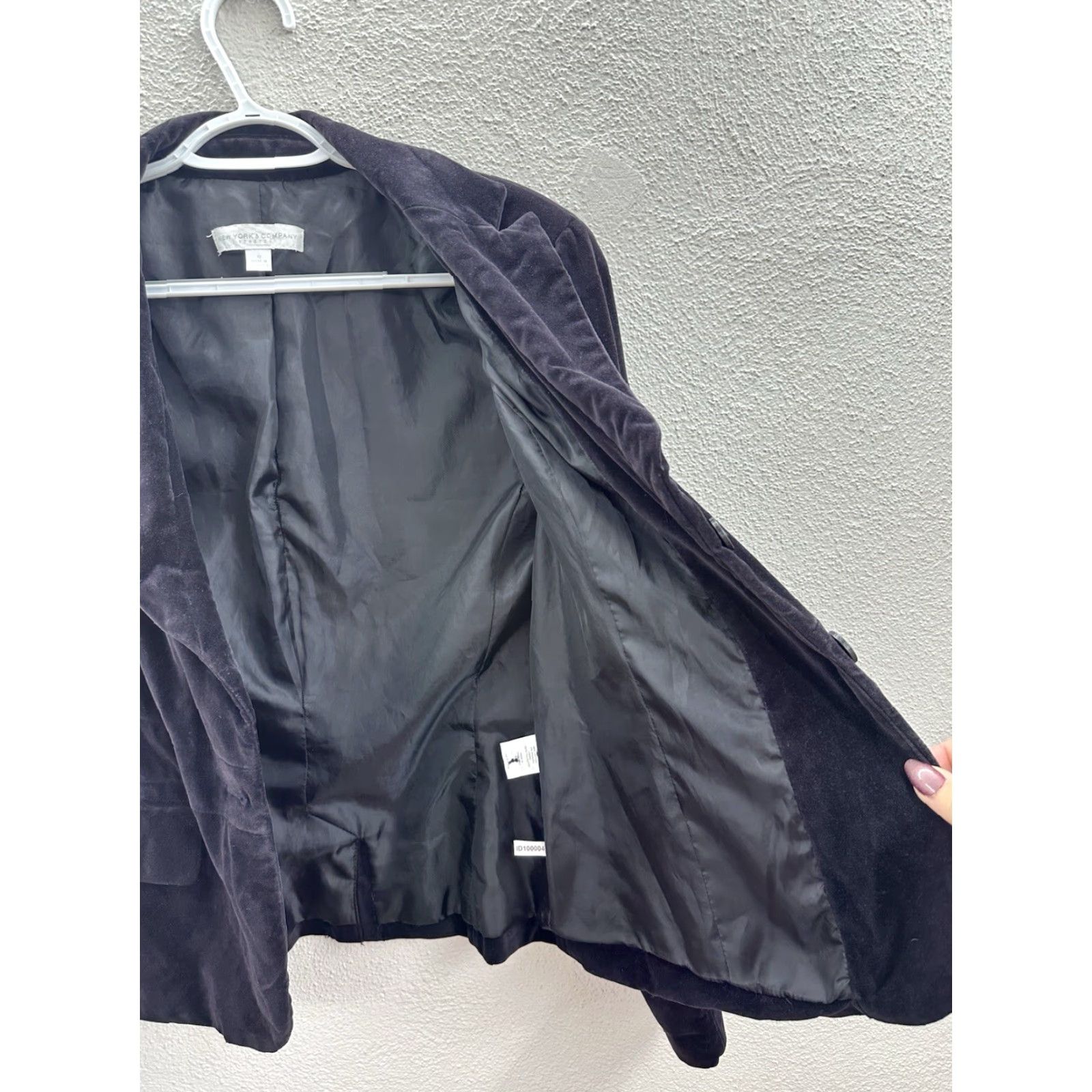 Vintage New York & Company Blazer Womens Size 10 Black Two Button Up Faux Velour Jacket Short Sleeve Long Sleeve Size L / US 10 / IT 46 - 4 Thumbnail