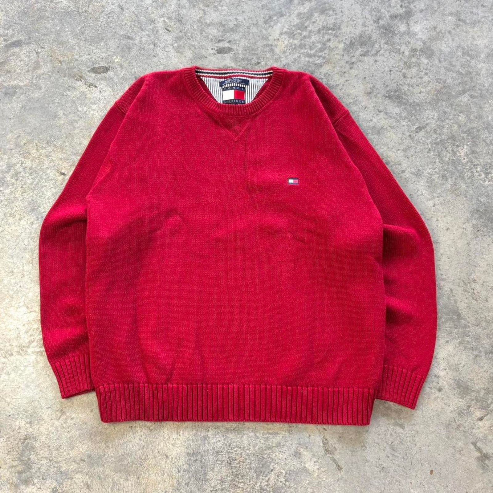 Tommy Hilfiger × Vintage 90s Tommy Hilfiger Red Sweater Size US XL / EU 56 / 4 - 1 Thumbnail