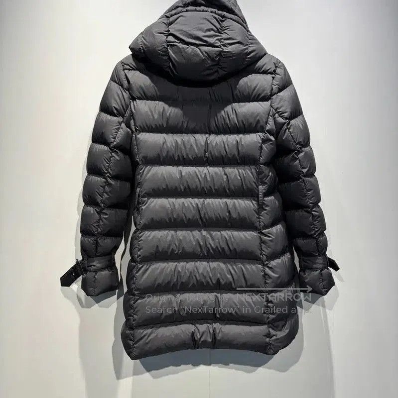 Burberry Burberry Black Women's Down Jacket. Size S / US 4 / IT 40 - 2 Thumbnail
