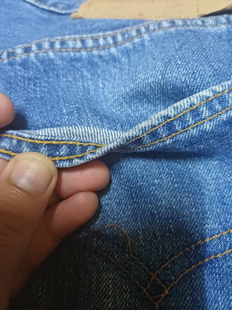 Levi's VINTAGE 80'S LEVIS BIG E SELVEDGE BUTTON 555 Size US 33 - 10 Thumbnail