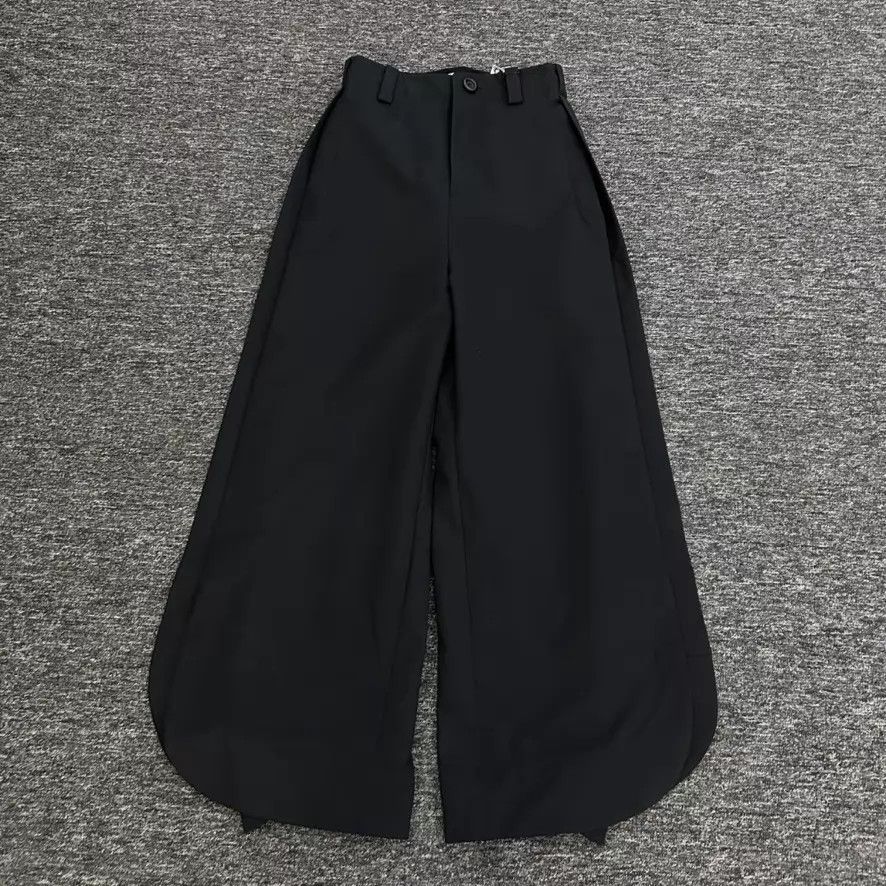 pet-tree-kor Pet-Tree-Kor 24ss Oversized Trousers Size 50 Size US 34 / EU 50 - 5 Thumbnail