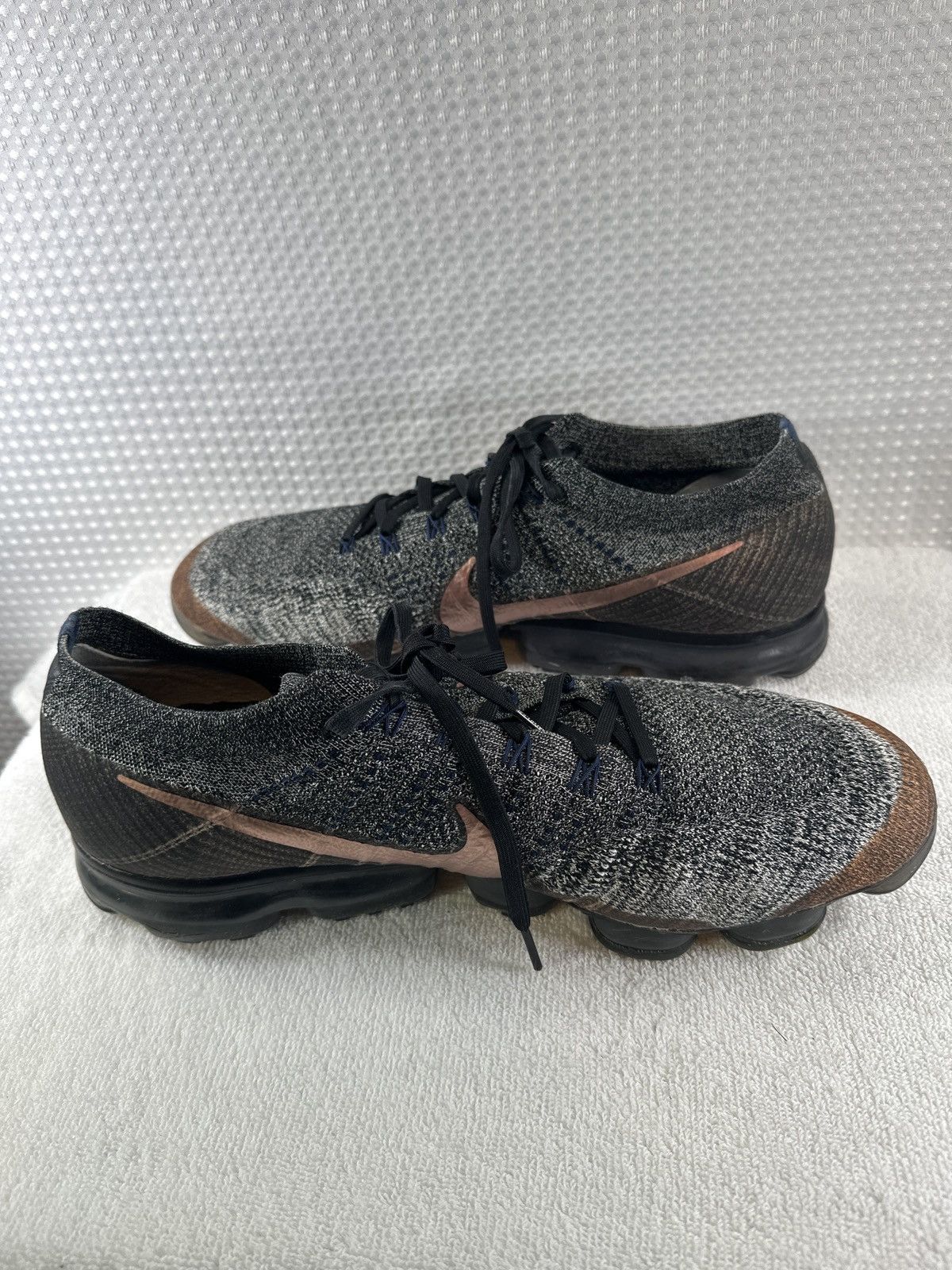 Nike Nike Air VaporMax Flyknit EXPLORER Black Rose Gold Shoes Size US 15 / EU 48 - 8 Thumbnail