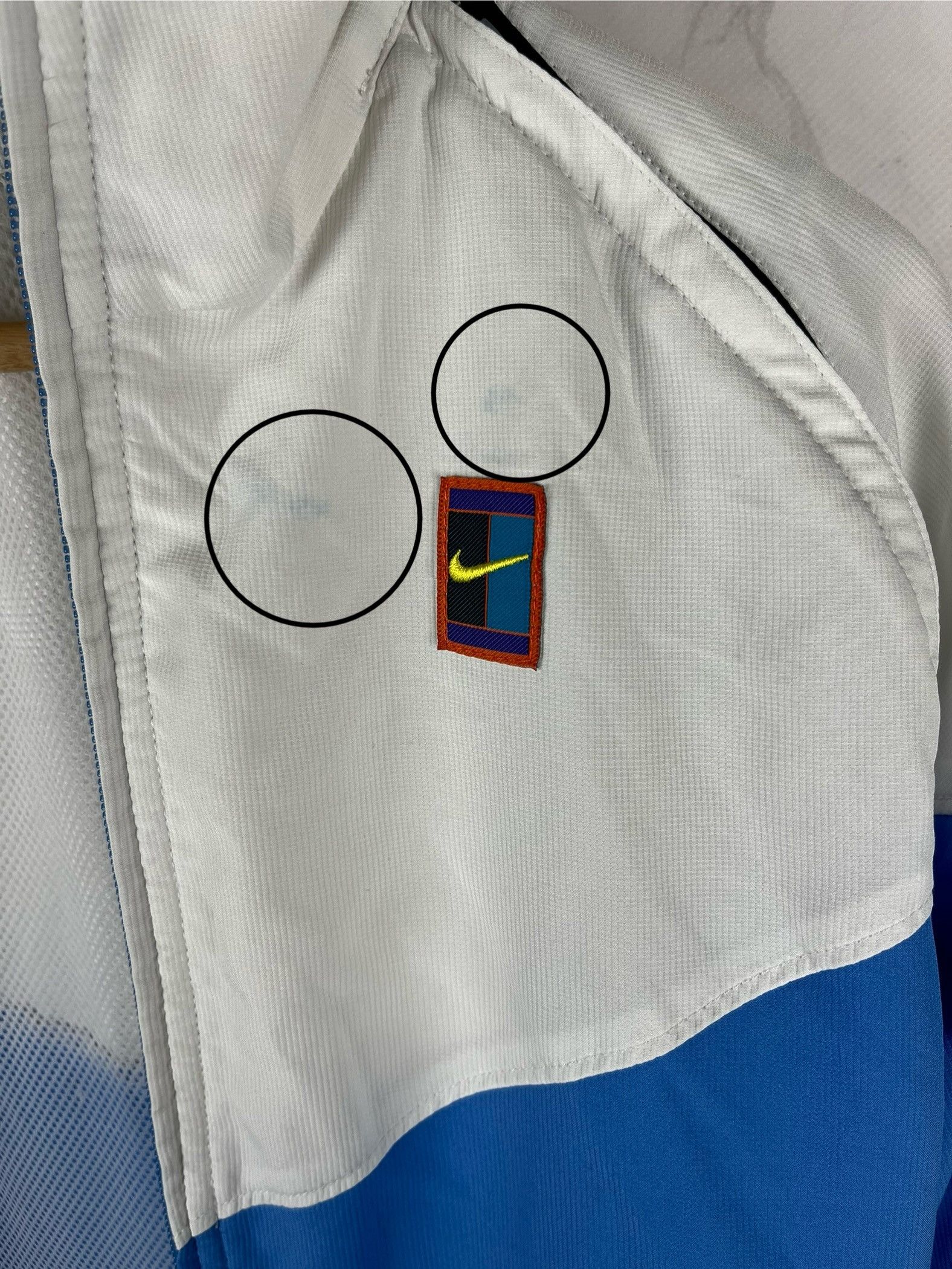 Nike Vintage Nike Zip Up Windbreaker Embroidered Logo Size M Size US M / EU 48-50 / 2 - 13 Thumbnail