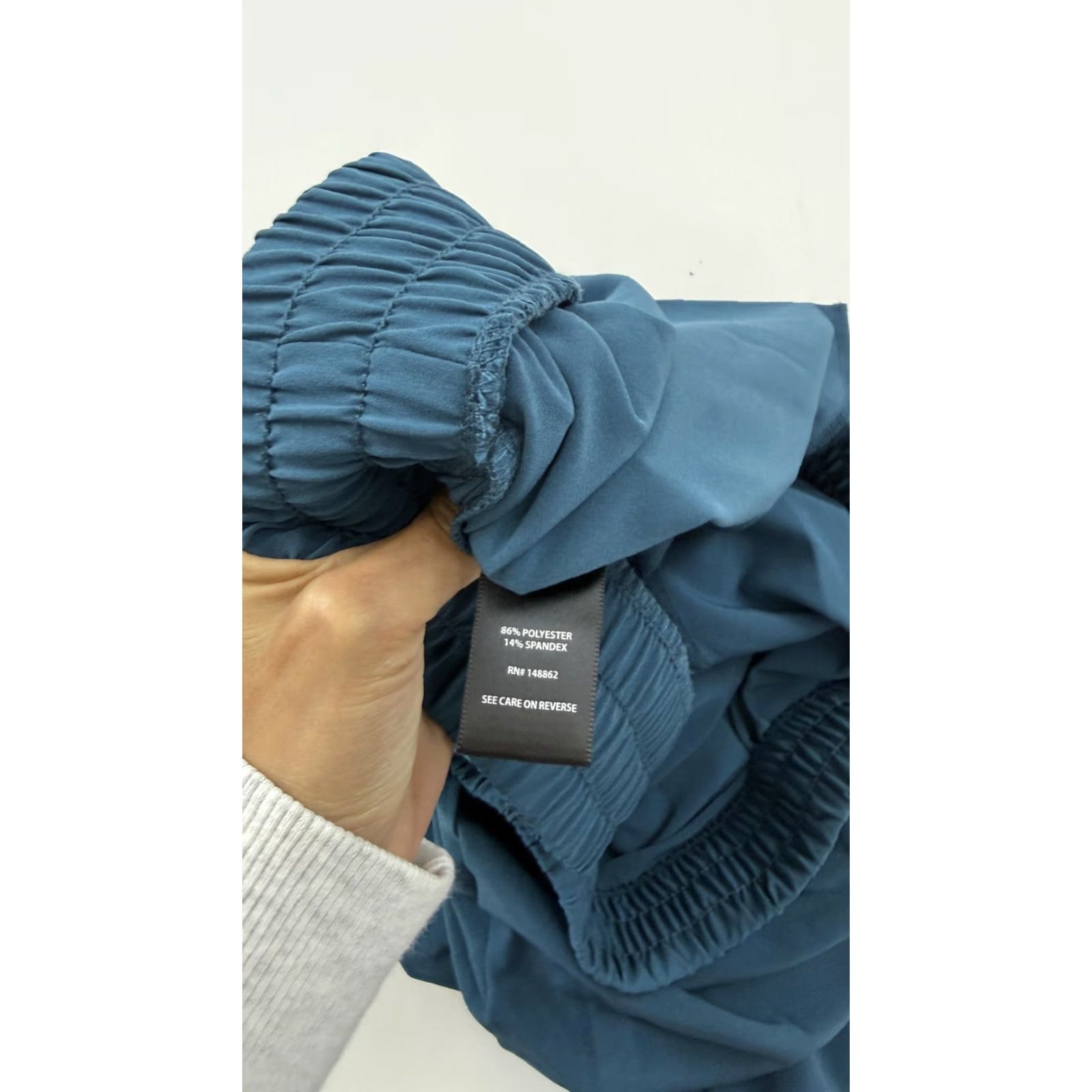 Torrid Torrid Pants Womens 3X Blue Jogger Sweatpants Drawstring Elastic Cuff Pockets Size 40" / US 18 - 6 Thumbnail