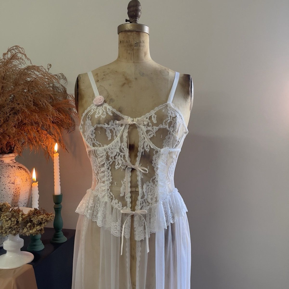 Other Frederick’s of Hollywood 90s White Lace Lingerie Gown (XS–M) Size M / US 6-8 / IT 42-44 - 13 Thumbnail