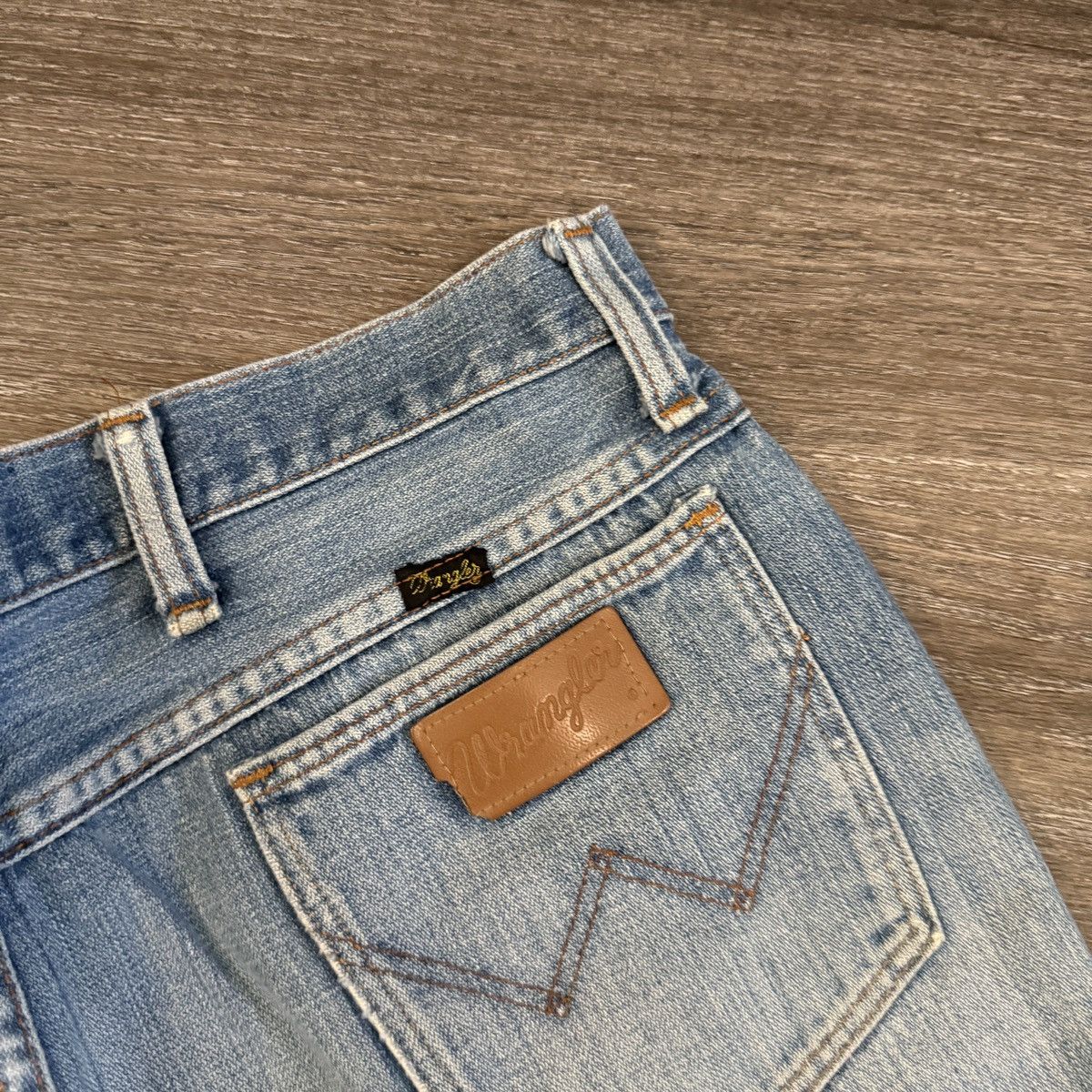 Vintage × Wrangler Vintage 1970s Wrangler Bellbottoms distressed & faded jeans Size US 34 / EU 50 - 4 Thumbnail