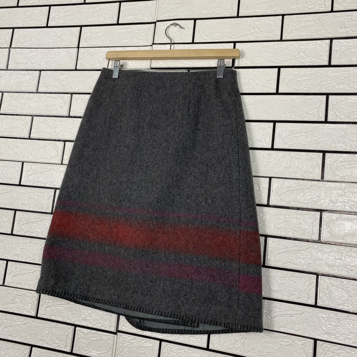 Japanese Brand Vintage Wool Skirt Striped Naf Naf Sport Issey Miyake Size 30" / US 8 / IT 44 - 12 Thumbnail