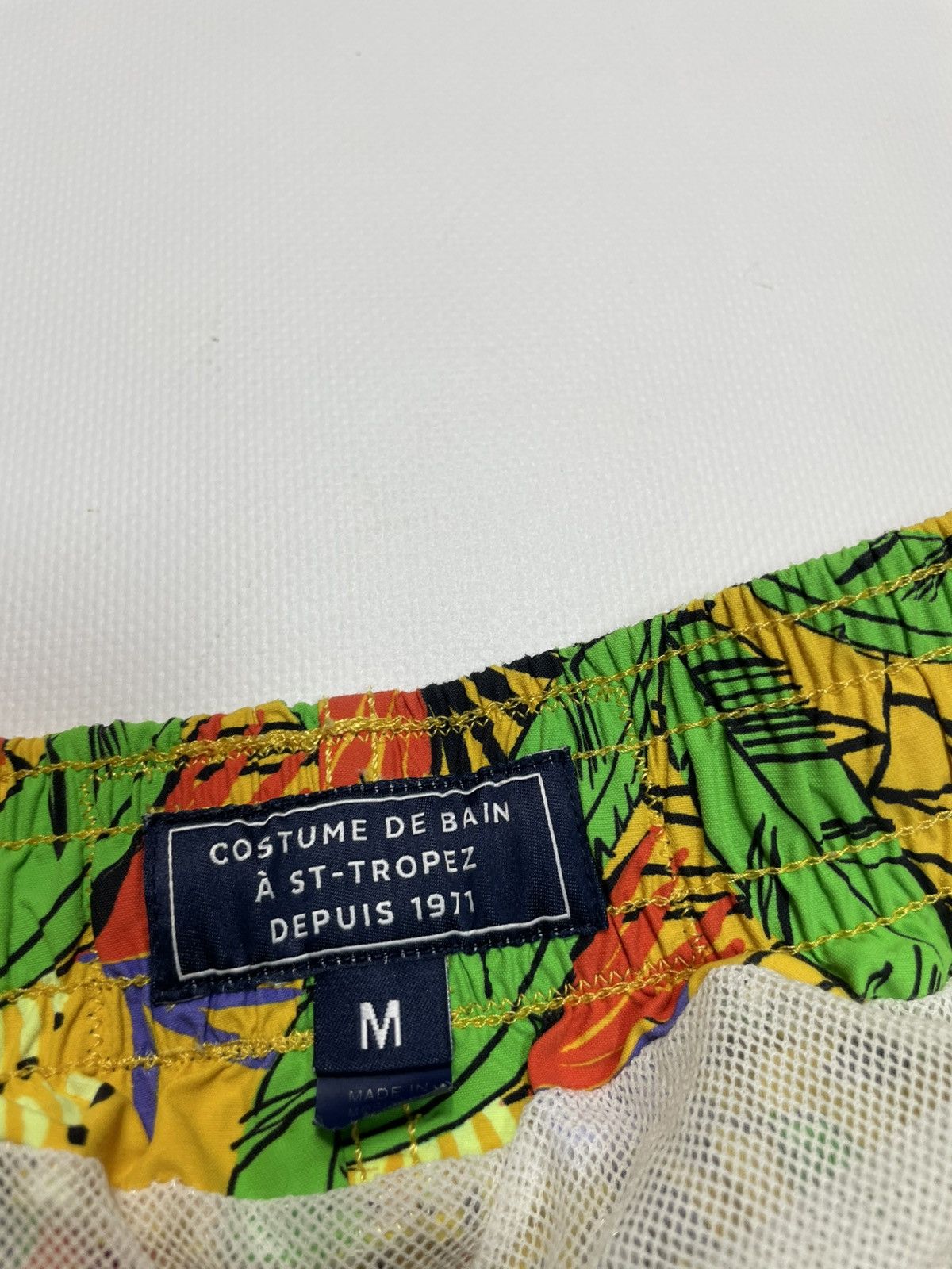 Vilebrequin Vilebrequin Yellow Tropical Floral Print Swim Trunks Size M Size US 32 / EU 48 - 4 Thumbnail