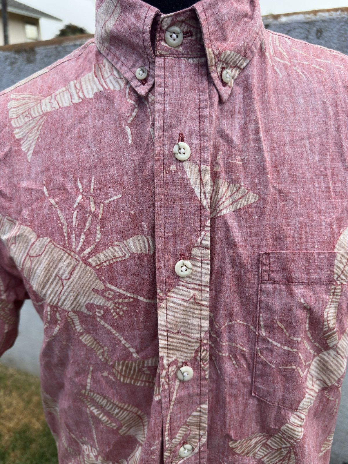 Kahala PreOwned Kahala Hawaiian Print Pink Full Button Men's Medium Size US M / EU 48-50 / 2 - 3 Thumbnail