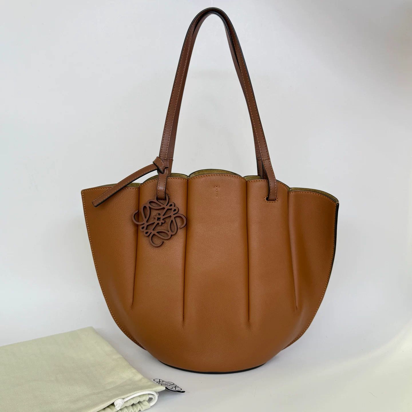 Loewe Pre-loved Bag Very good condition Size ONE SIZE - 1 Thumbnail