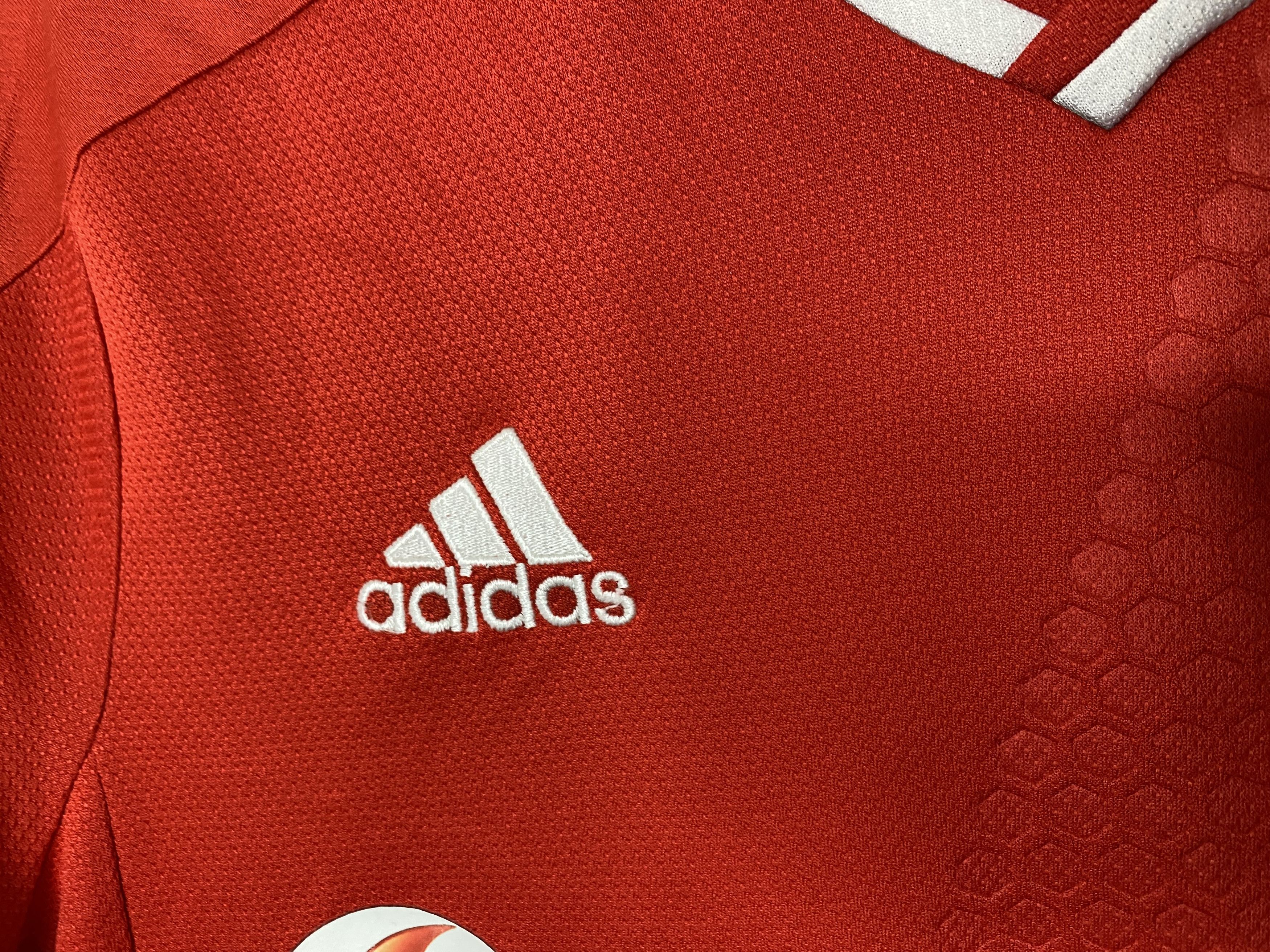 Adidas BESIKTAS BEŞIKTAŞ 2014-15 THIRD FOOTBALL SHIRT SOCCER JERSEY Size US M / EU 48-50 / 2 - 7 Thumbnail
