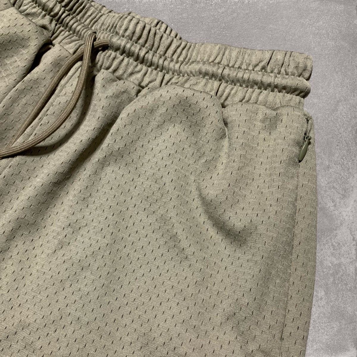 Represent Clo. Represent Small Shorts Owners Club Mesh Khaki Green Bottoms Size US 30 / EU 46 - 4 Thumbnail