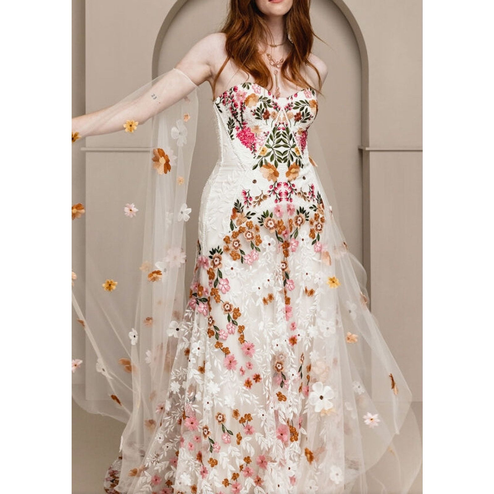 The Unbranded Brand Wild flower wedding dress, strapless w/ colorful embroidery Size M / US 6-8 / IT 42-44 - 1 Preview