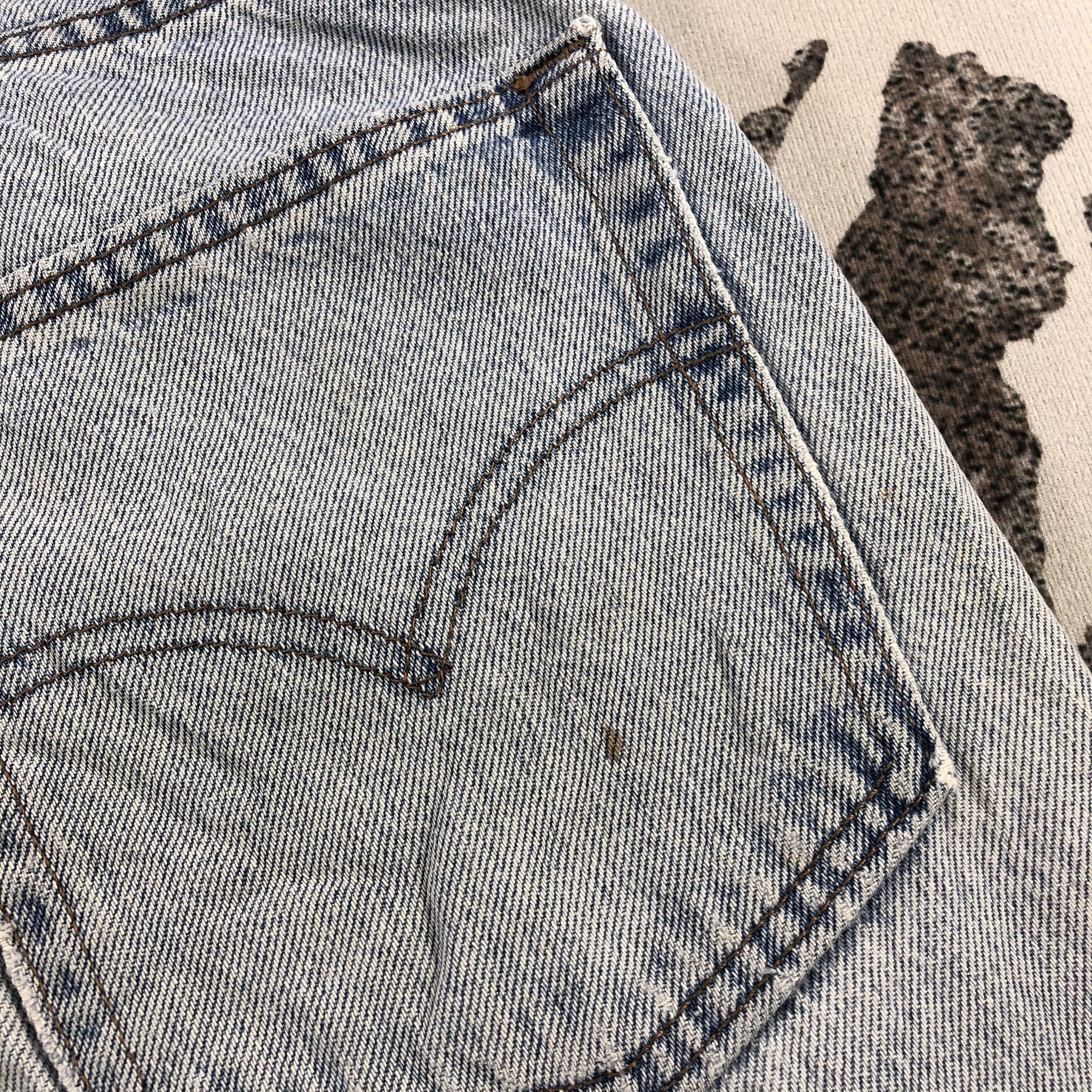 Levi's Vintage Levis 569 Jeans Distress Light wash Denim KJ907 Size US 32 / EU 48 - 8 Thumbnail