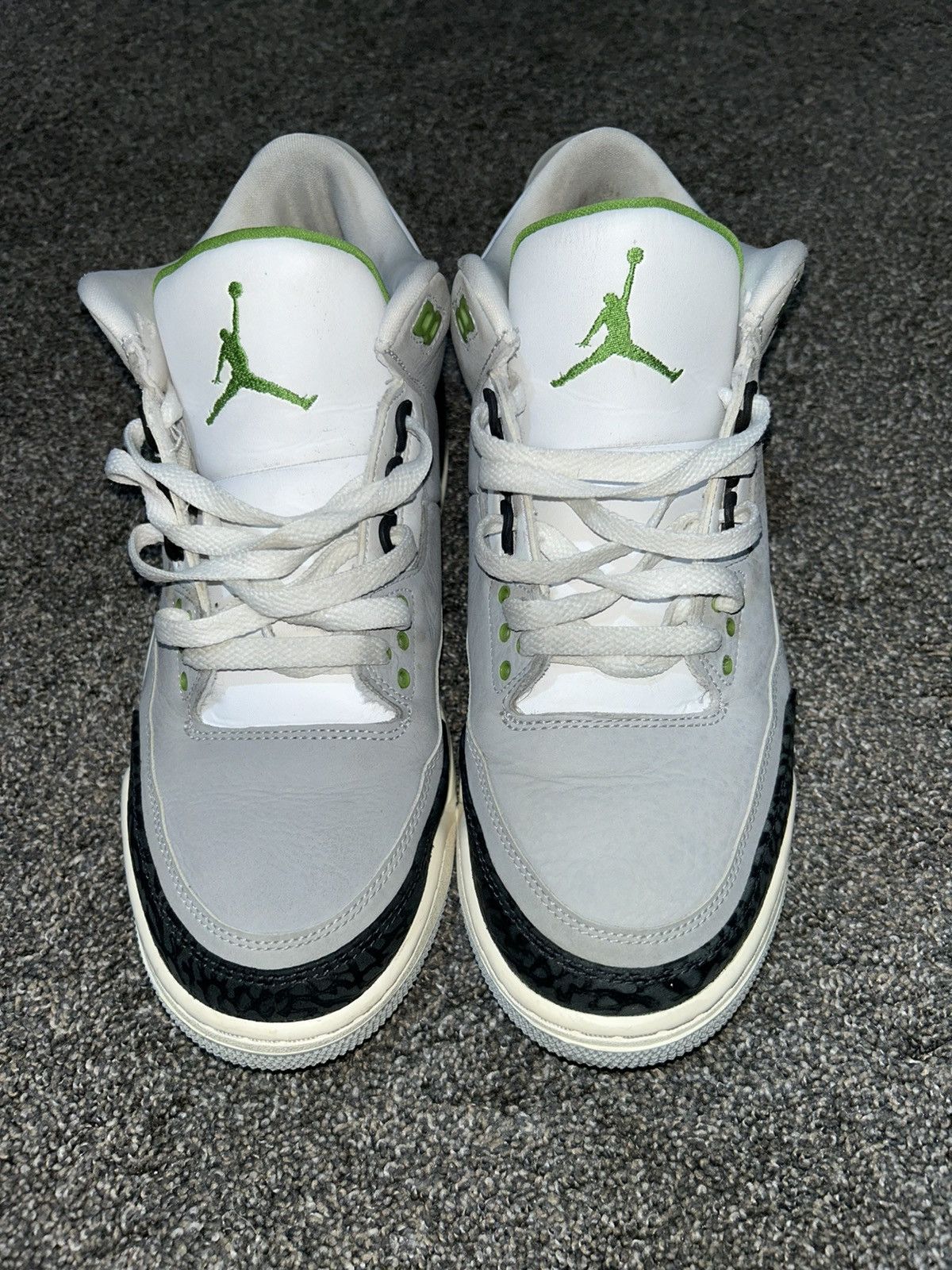 Jordan 3 retro chlorophyll hot sale