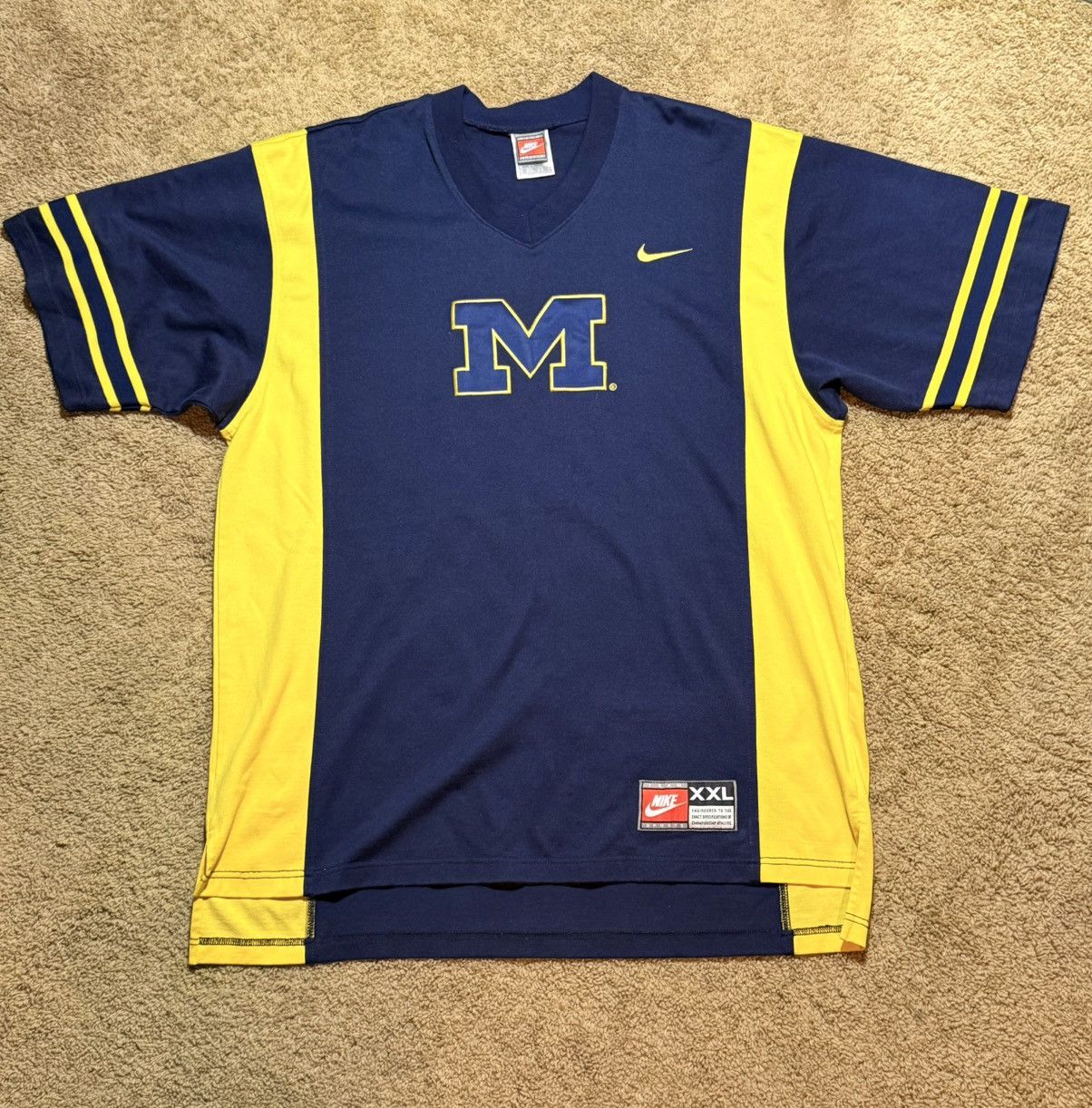 Nike y2k nike university of michigan jersey football shirt XXL Size US XXL / EU 58 / 5 - 1 Thumbnail