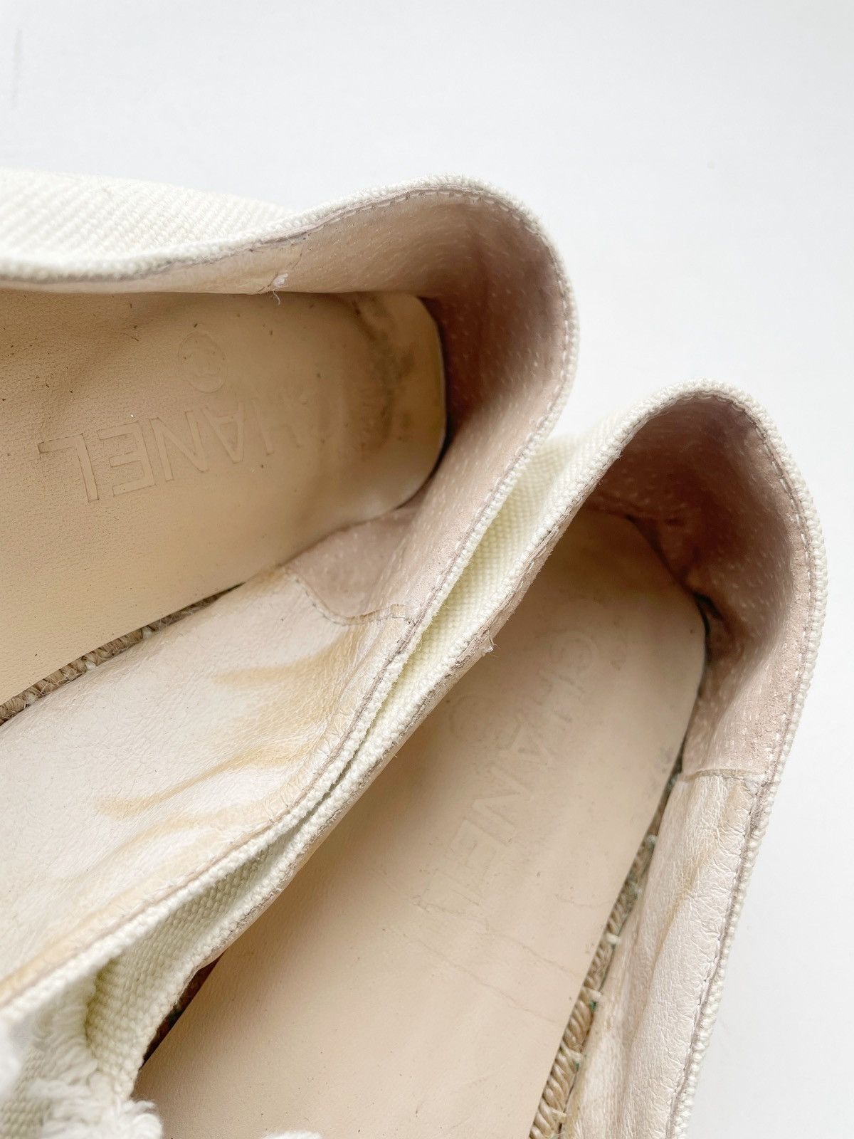 Chanel Chanel Big Logo Espadrilles White & Blue Made Spain Size 38 Size US 8 / IT 38 - 10 Thumbnail