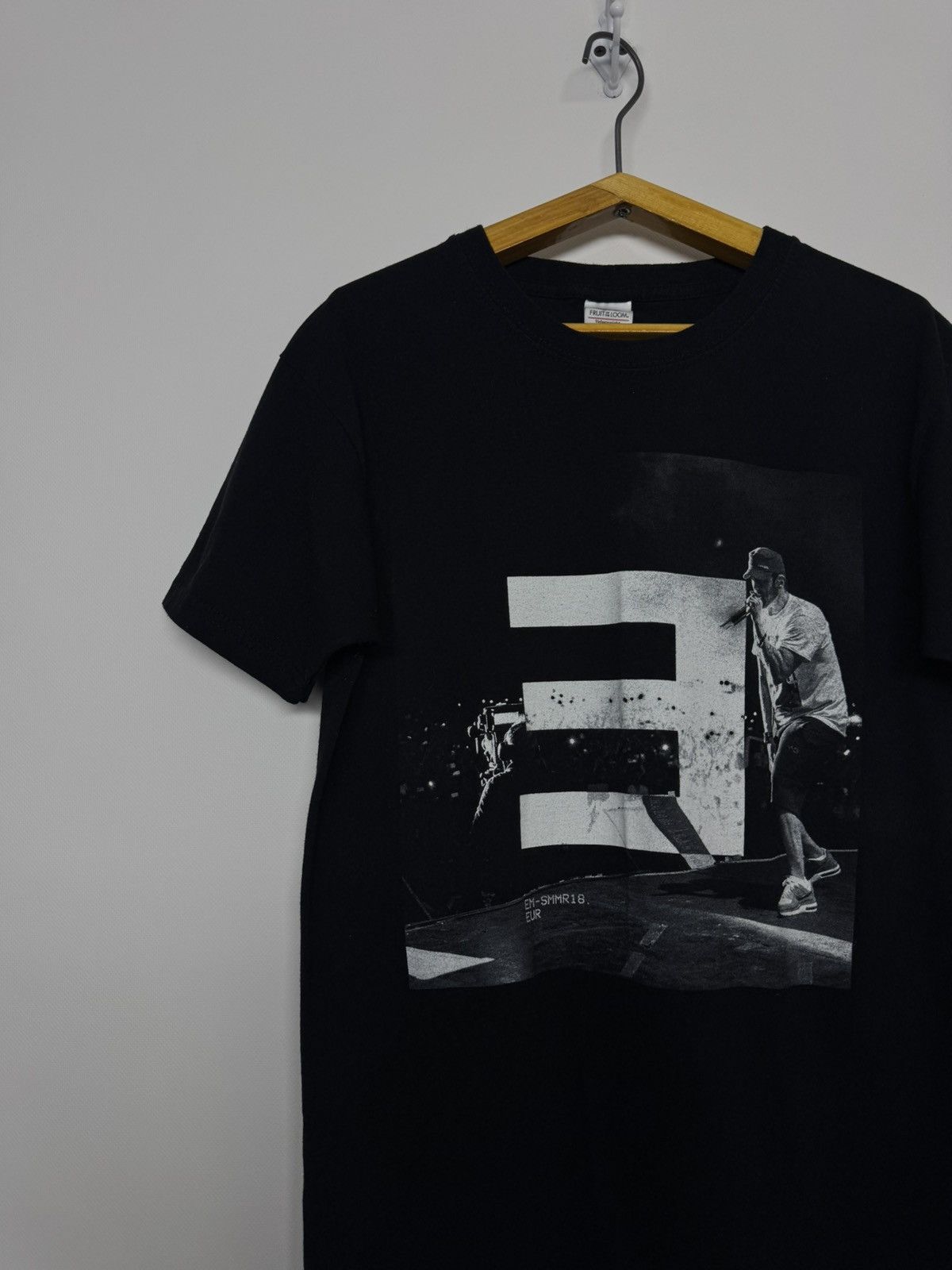 Fruit Of The Loom Vintage Y2k 2018 Eminem Tour T-Shirt Size US S / EU 44-46 / 1 - 7 Thumbnail