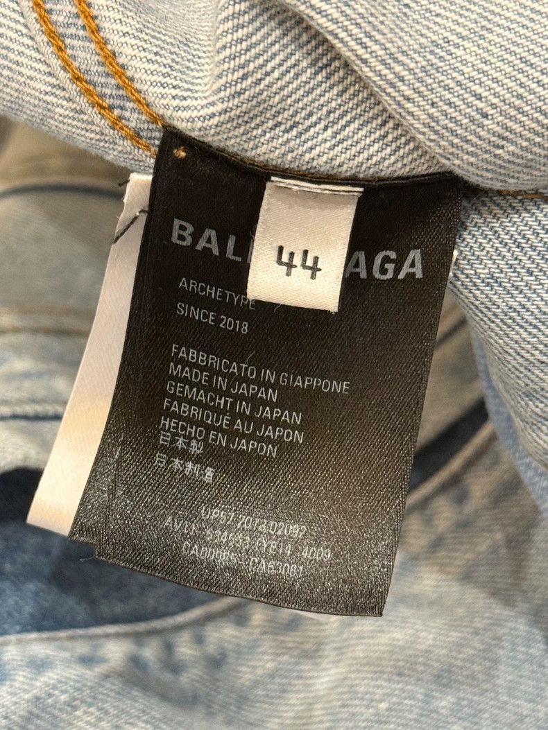 Balenciaga Balenciaga Light blue back flocked Logo denim jacket 2505-N Size US S / EU 44-46 / 1 - 4 Thumbnail