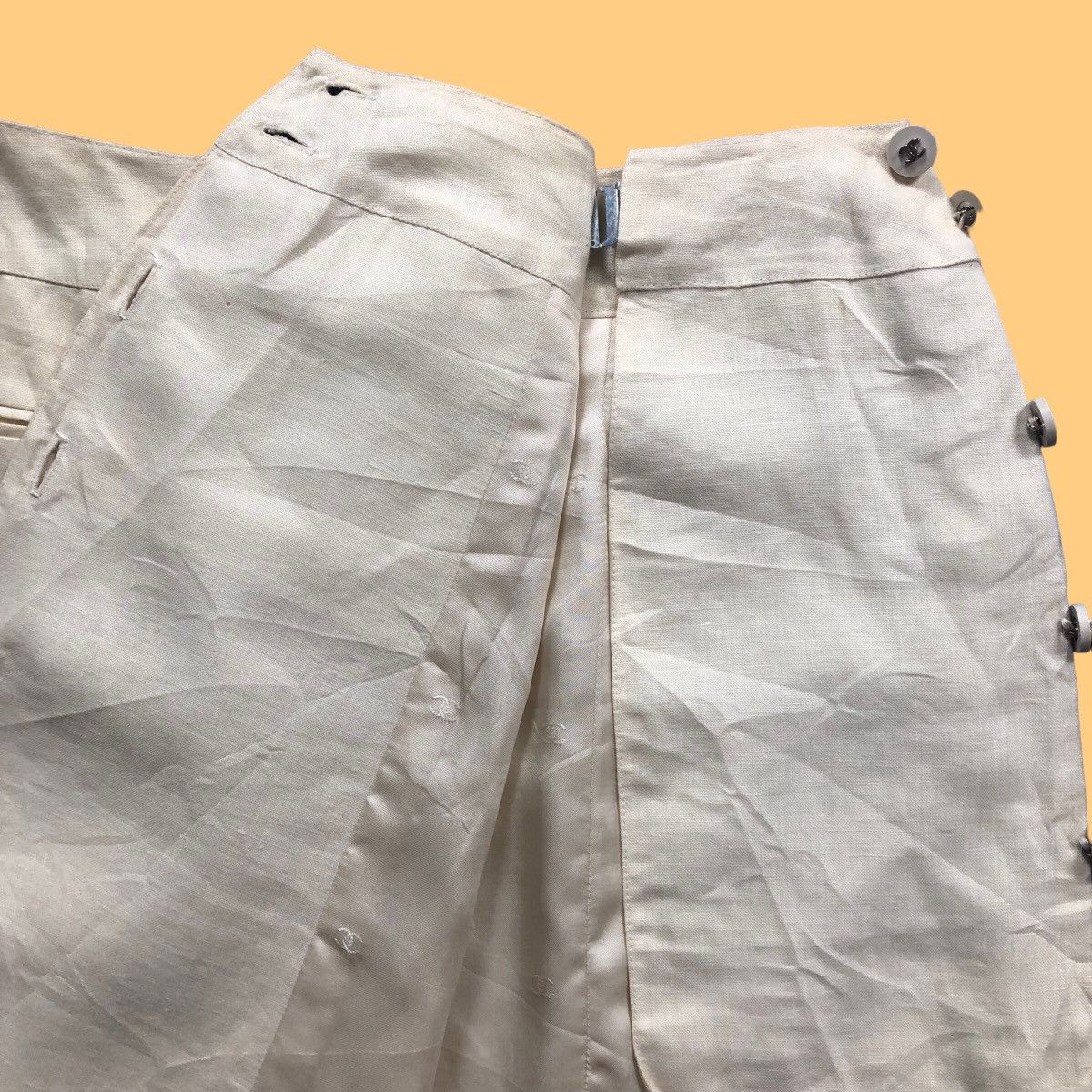 Chanel Chanel Boutique 96P Skirt Suits Ivory Silk Lining Size 28" / US 6 / IT 42 - 7 Thumbnail
