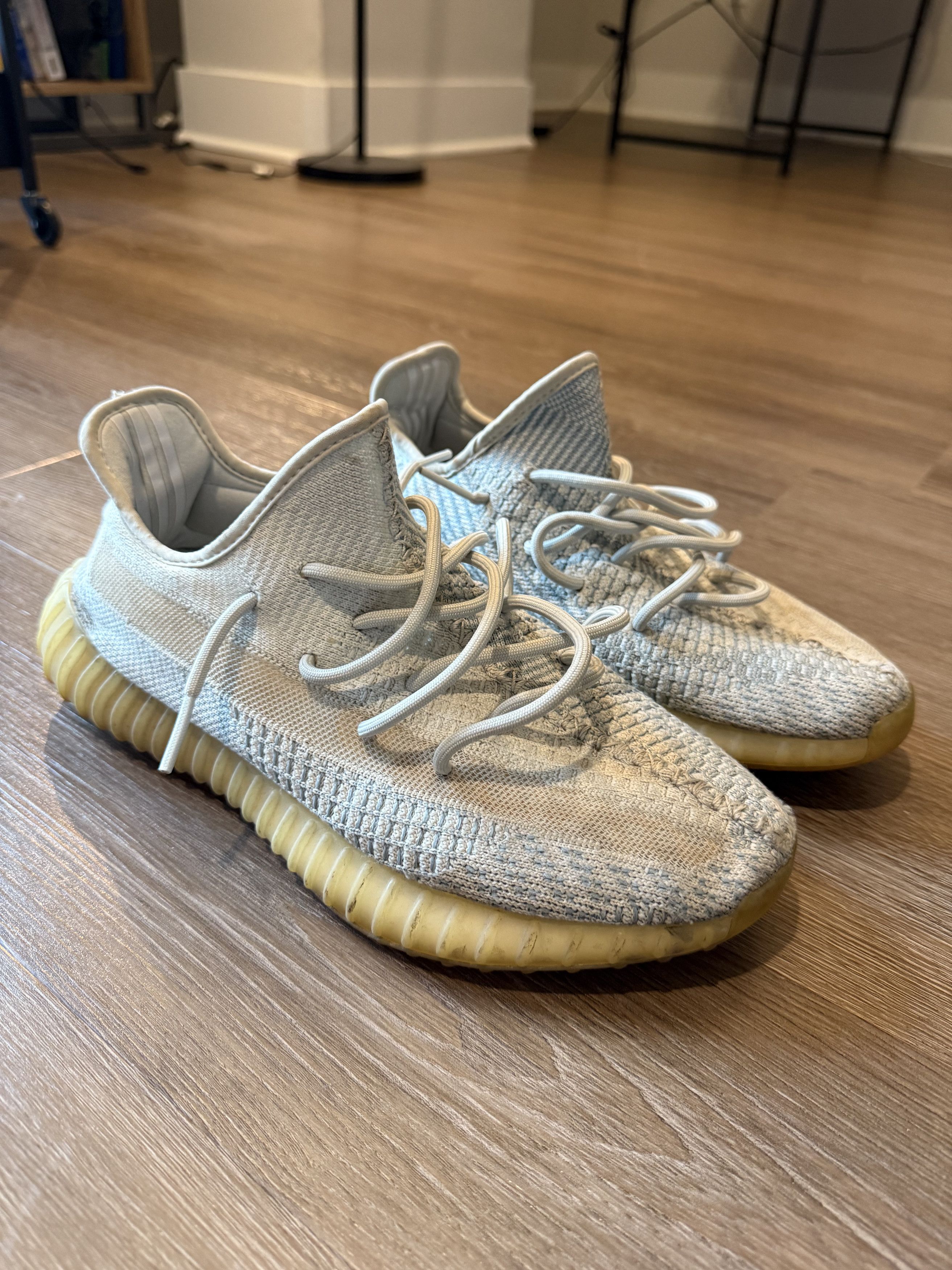 Yeezy Yeezy 350 V2 cloud white Size US 10 / EU 43 - 2 Thumbnail