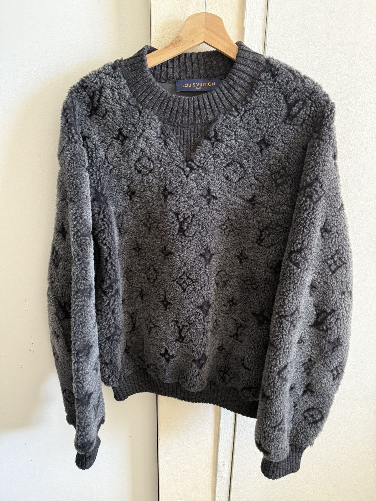 Louis Vuitton Lv Monogram Shearling Crewneck Size US M / EU 48-50 / 2 - 1 Thumbnail