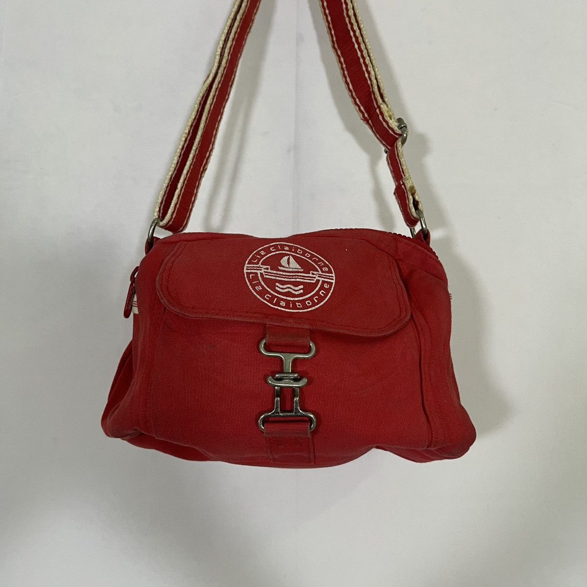 LIZ CLAIBORNE DUCK CANVAS SHOULDER BAG