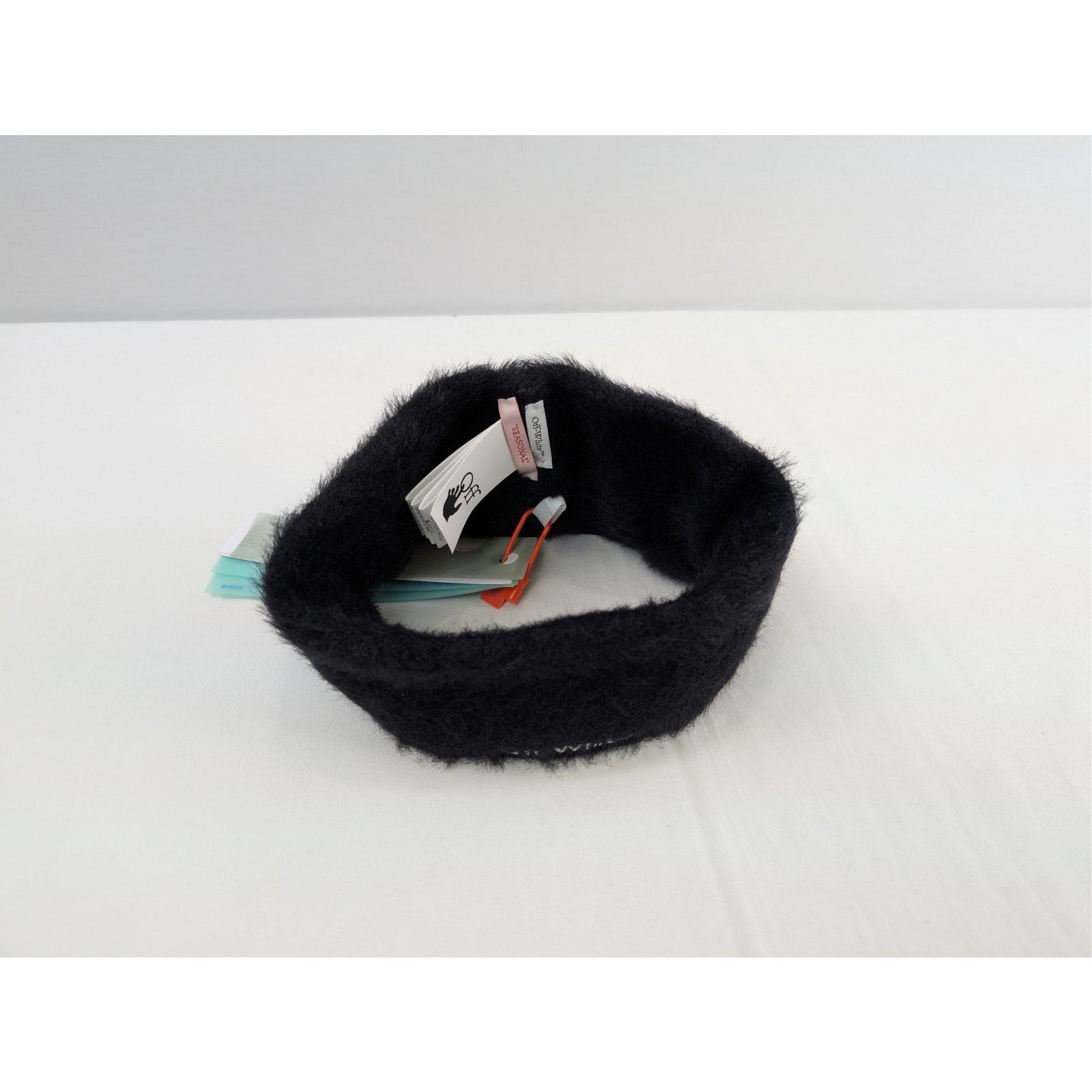 Off-White o1rshd1 Size: OS / Bounce Ski Headband in black faux-fur Size ONE SIZE - 9 Thumbnail