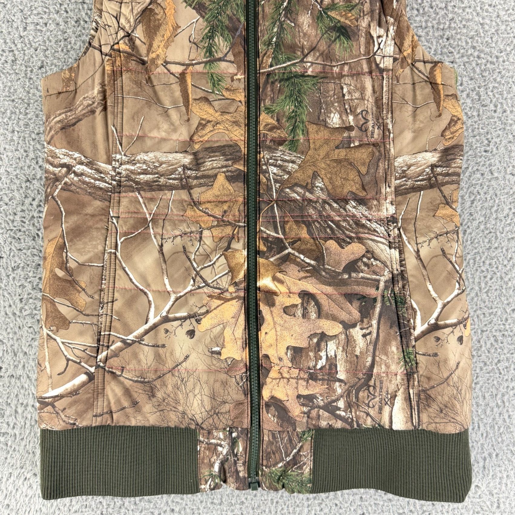 Under Armour Under Armour Real Tree Puffer Vest Wowmens Medium Brown Camouflage Semi-Fitted Size M / US 6-8 / IT 42-44 - 3 Thumbnail