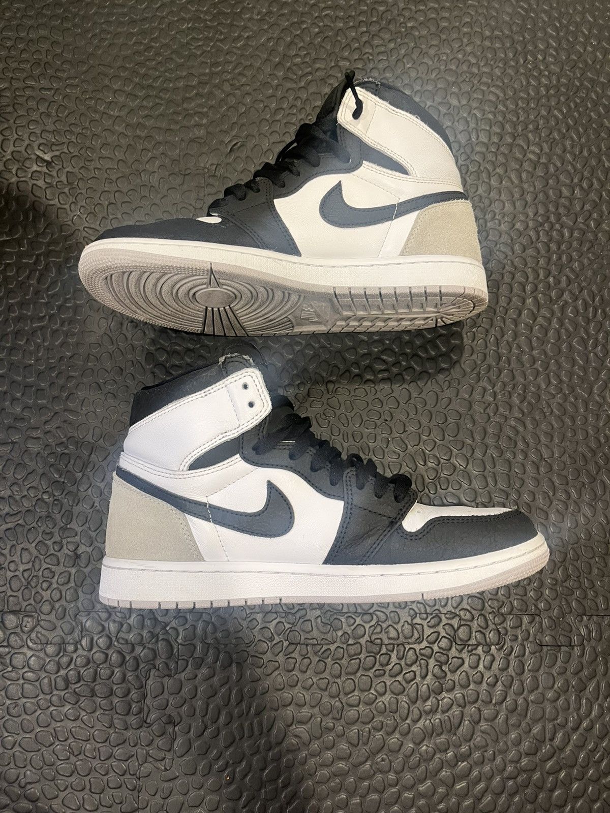 Jordan Brand JORDAN 1 STAGE HAZE CLEANNNN Size US 9 / EU 42 - 2 Thumbnail