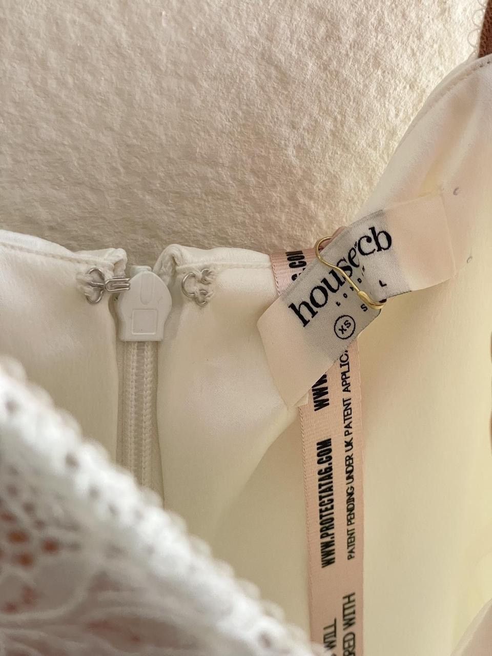House of CB house of cb ivory cassandra satin and lace mini dress XS NWT Size XS / US 0-2 / IT 36-38 - 3 Thumbnail