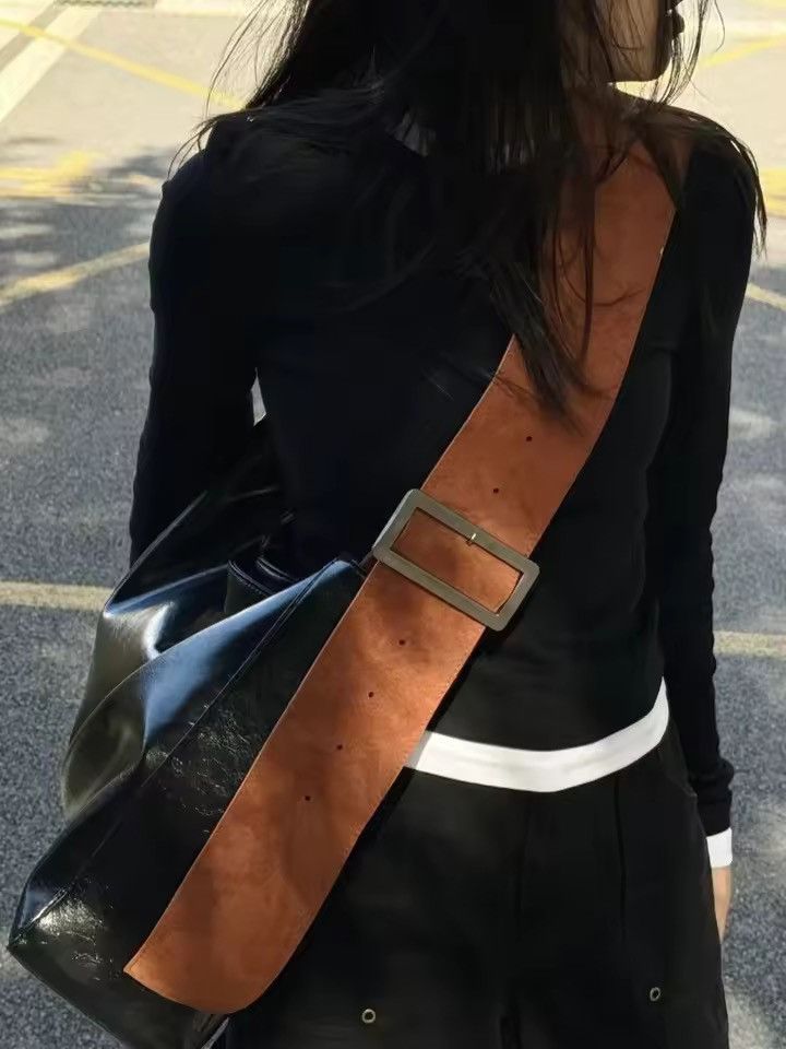 Other Large Capacity PU Leather Wide Strap Shoulder Bag Size ONE SIZE - 3 Thumbnail