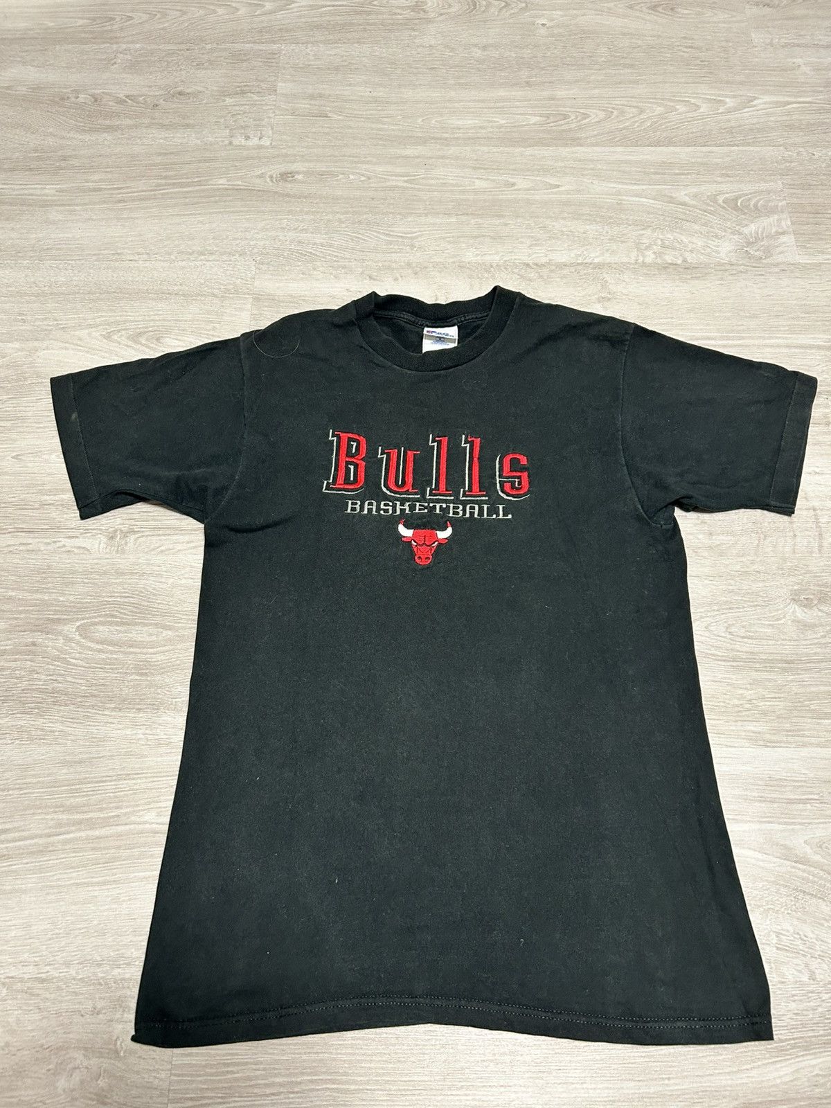 NBA Vintage Chicago Bulls T-shirt 90’s made in USA size M Size US M / EU 48-50 / 2 - 2 Thumbnail