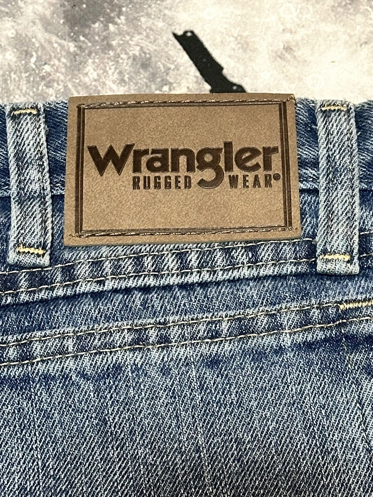 Wrangler Wrangler Rugged Wear Blue Denim Jeans Size US 36 / EU 52 - 7 Thumbnail